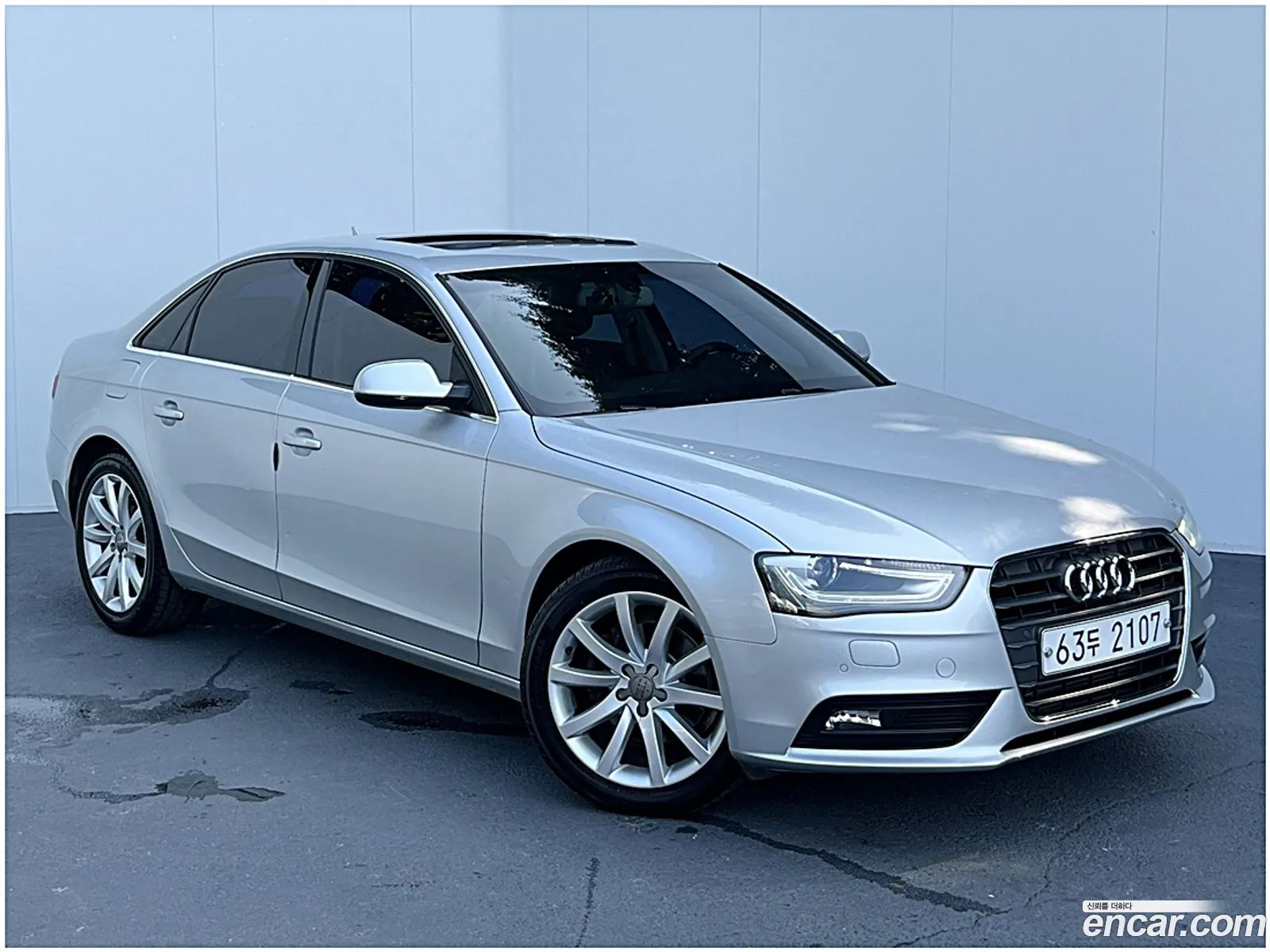 Audi New A4 20 Tdi Dynamic B8 - фотография 12589805