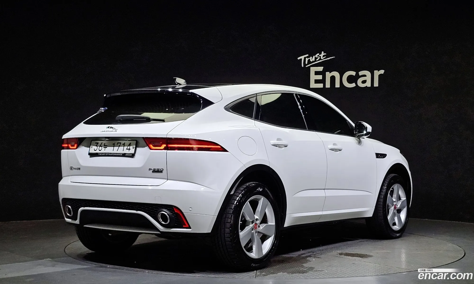 Jaguar E-Pace P250 R-Dynamic Se - фотография 4482445