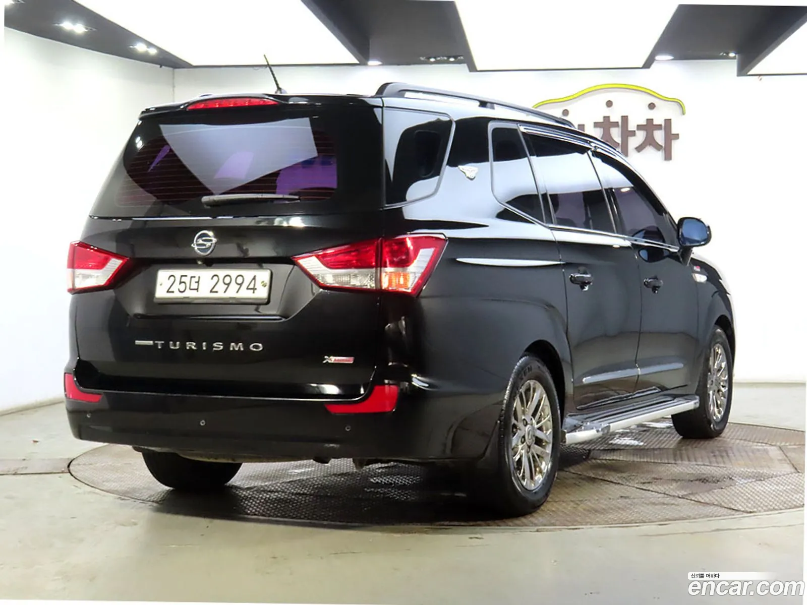 Kg Mobility Ssangyong Korando Turismo 2Wd Extreme 9-Seater - фотография 4715161
