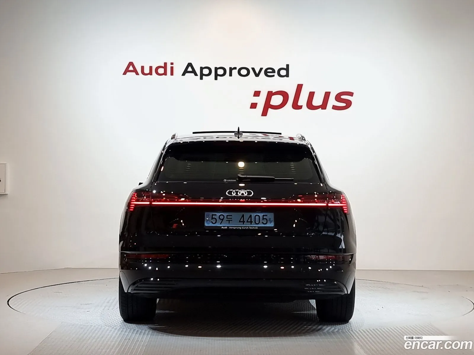 Audi E-Tron 55 Quattro - фотография 12589832