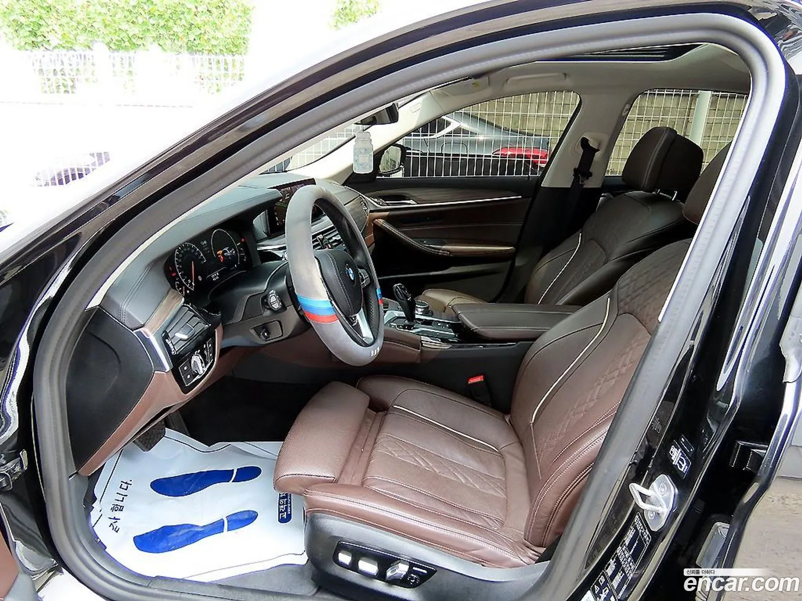 BMW 5 Series G30 530I xDrive Luxury Plus - фотография 2649812