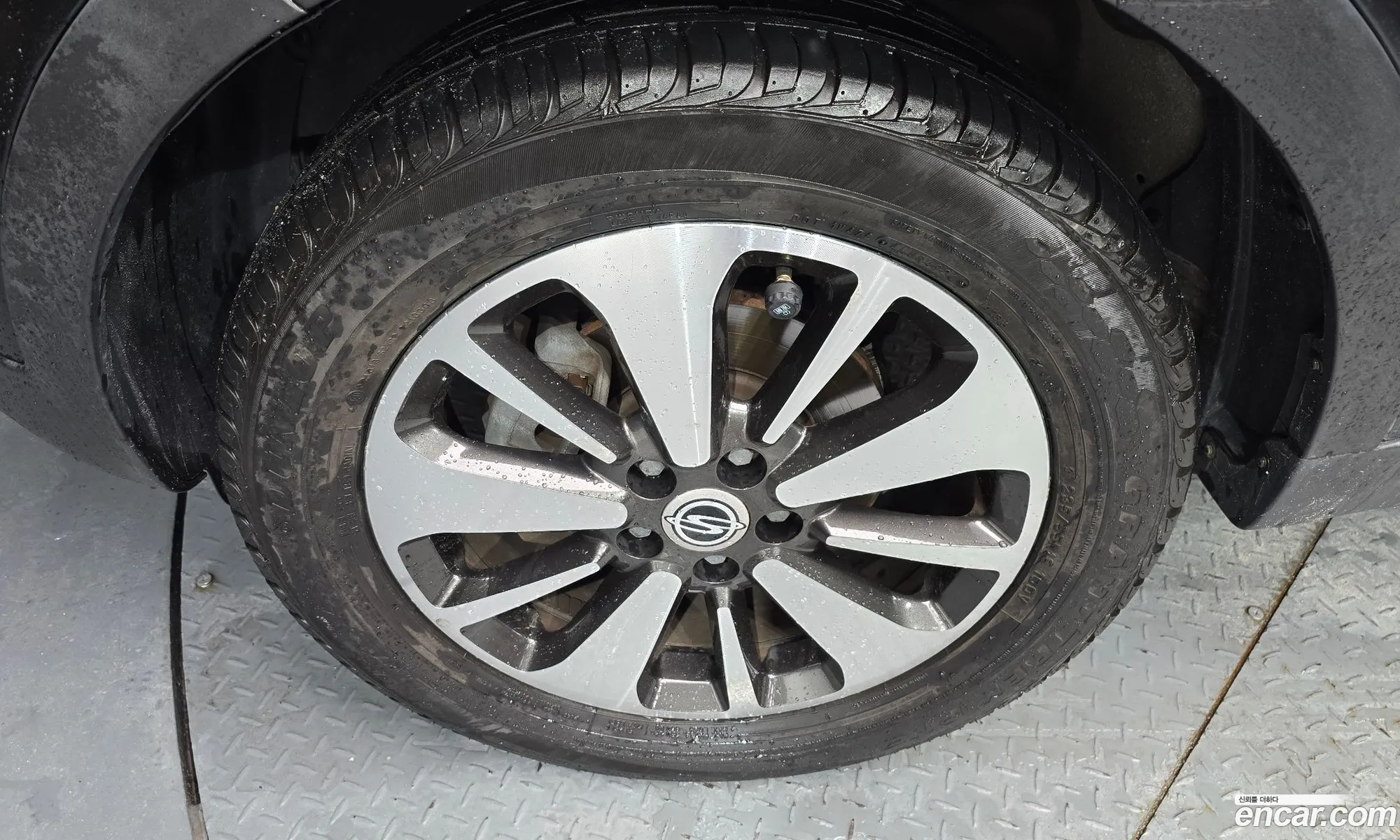 Kg Mobility Ssangyong New Korando C 20 Cvt 2Wd High-End Model - фотография 4687539