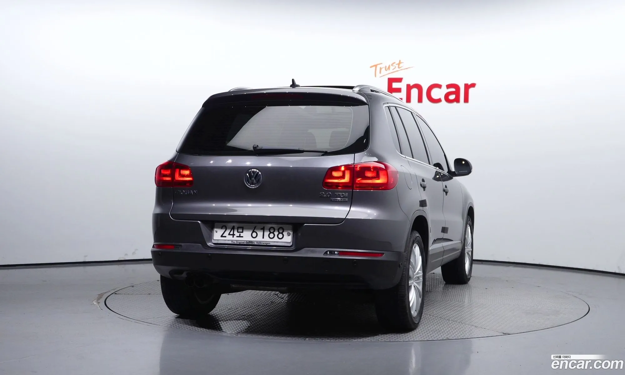 Volkswagen New Tiguan 20 Tdi Premium 5N - фотография 12683993