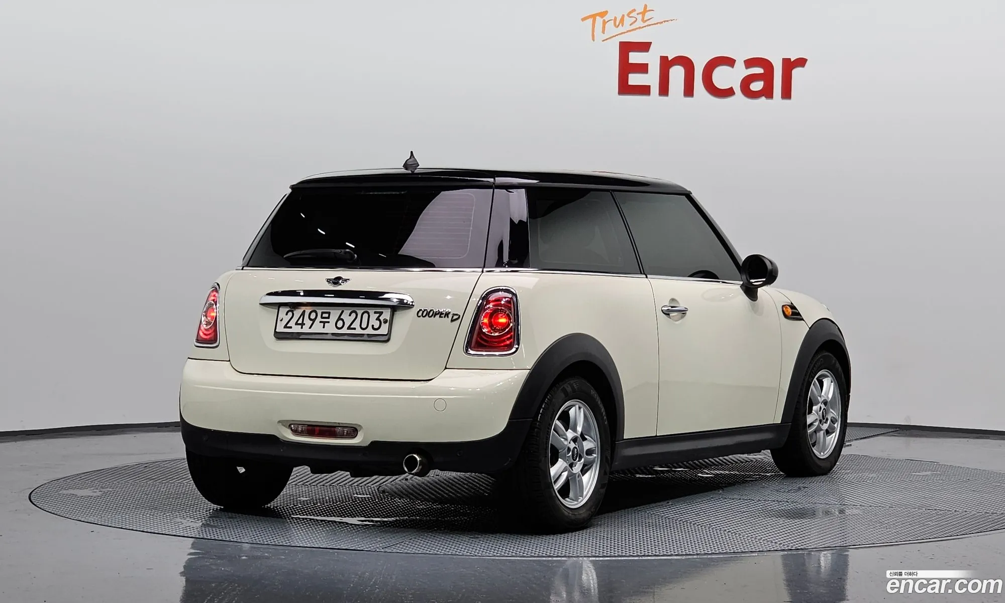 Mini Cooper D Se 2Nd Generation - фотография 703128