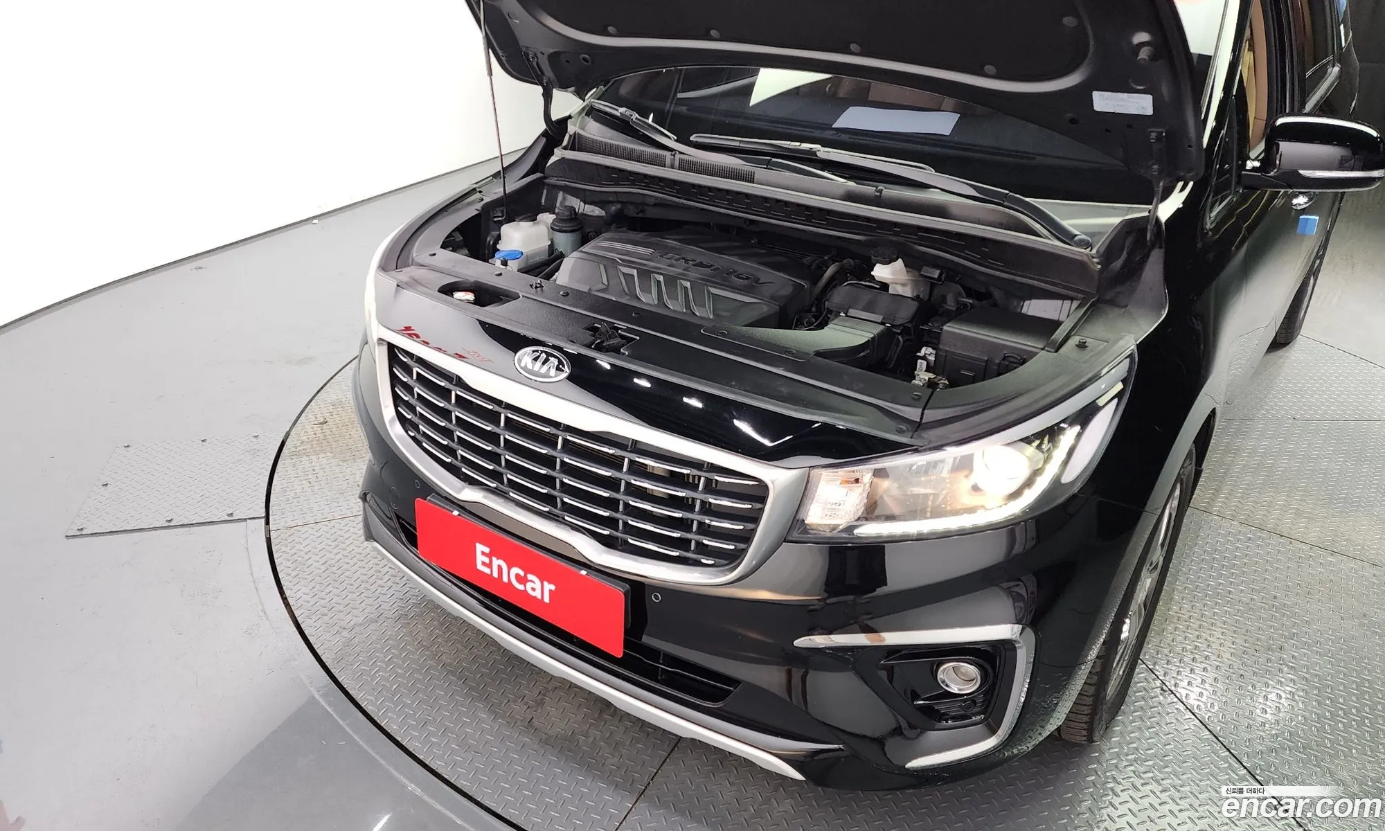 Kia The New Carnival 9-Seater Prestige - фотография 12545807