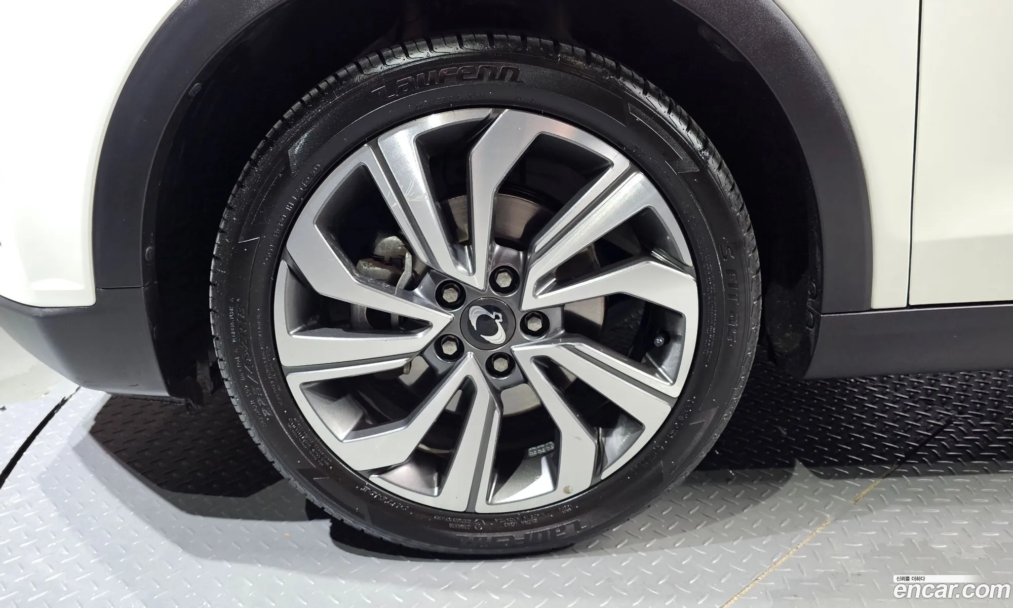 Kg Mobility Ssangyong Very New Tivoli Gasoline 15 2Wd V5 - фотография 4715091