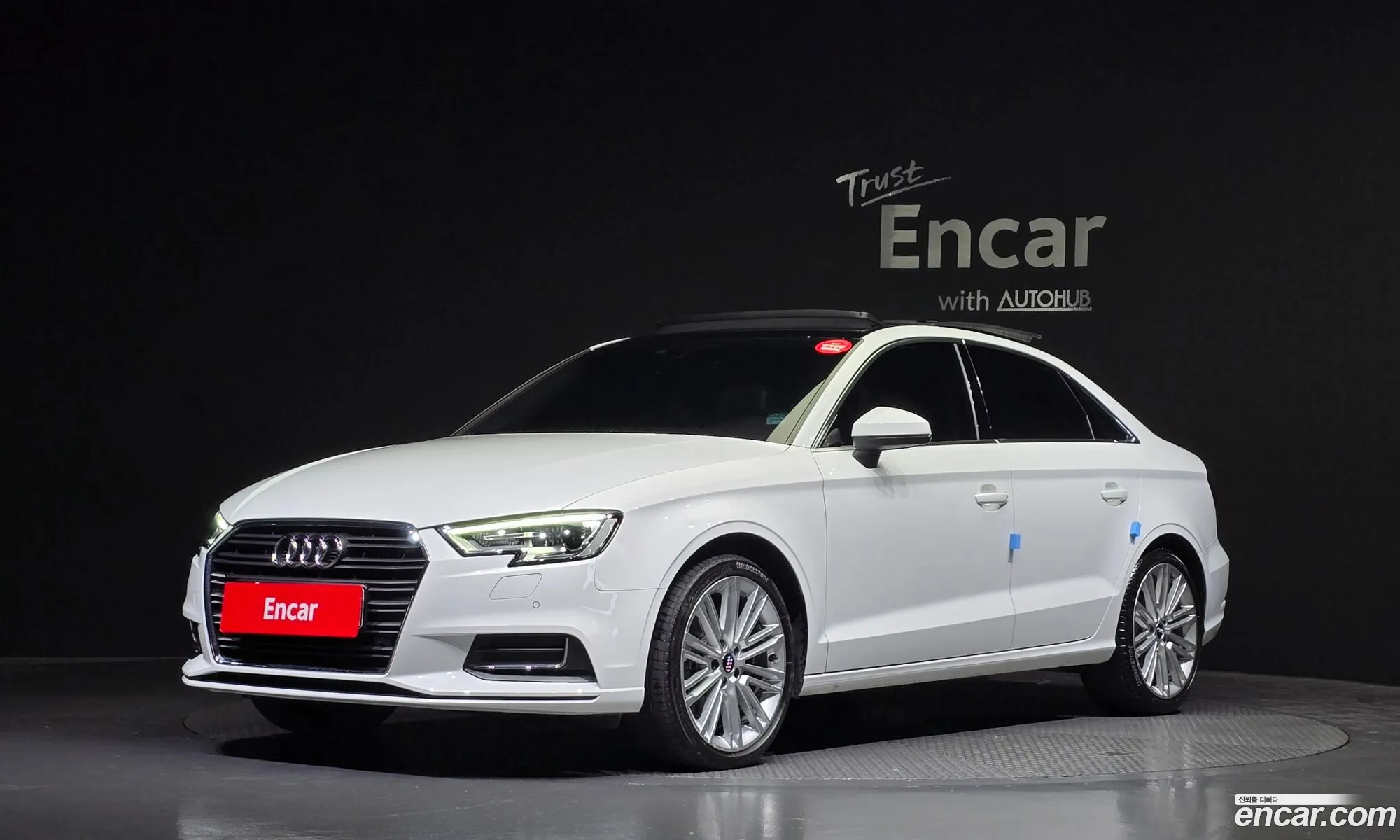 Audi New A3 40 Tfsi 8V - фотография 12631215