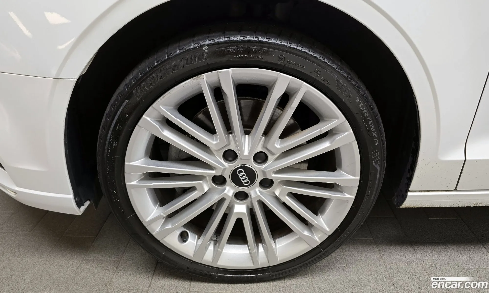 Audi New A3 40 Tfsi 8V - фотография 12631219