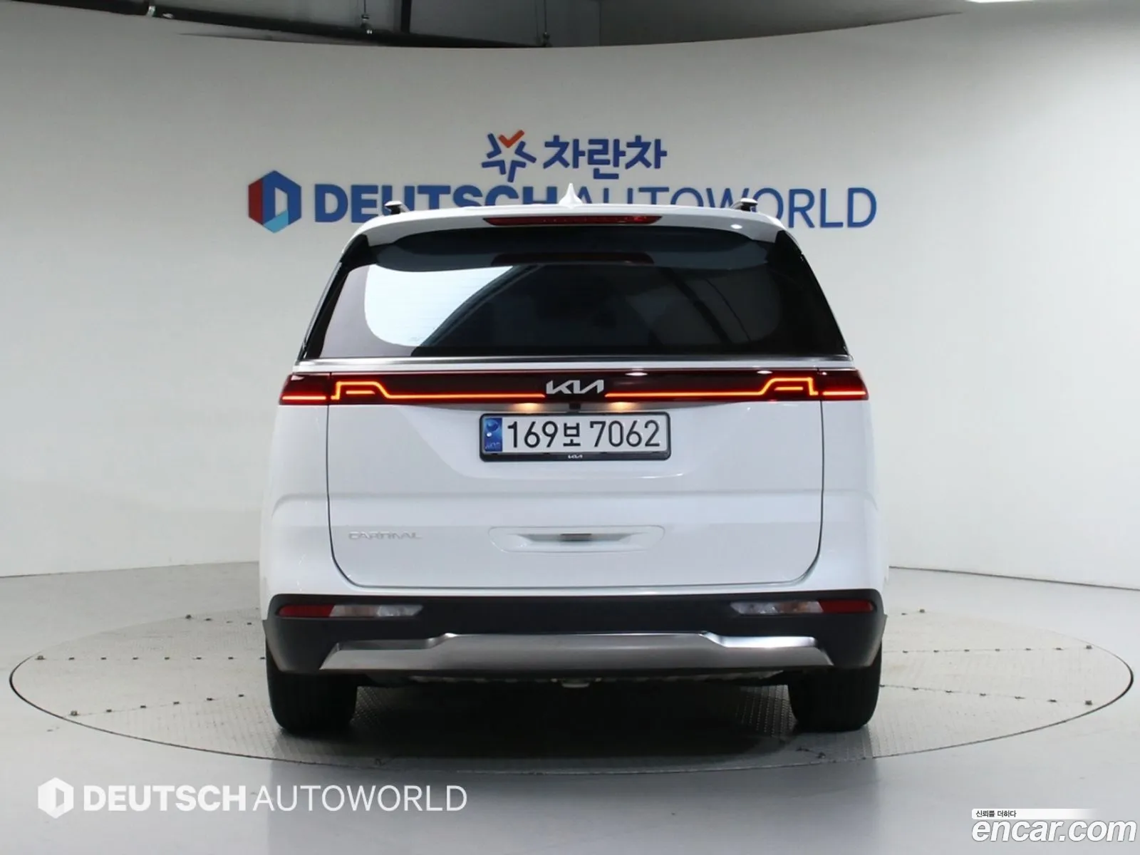 Kia Carnival 4Th Generation 9-Seater Signature - фотография 12503437