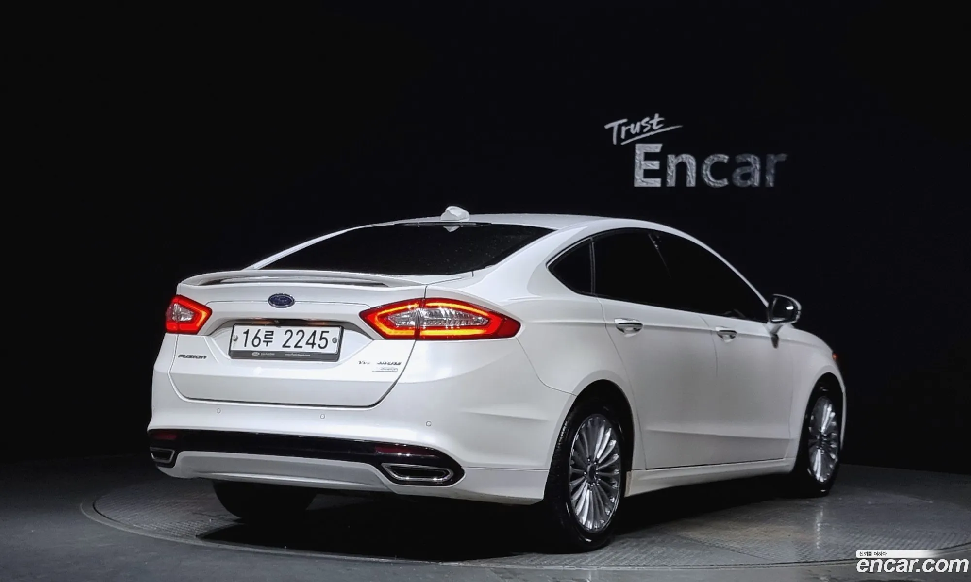 Ford Fusion 20 Titanium Ecoboost 2Nd Generation - фотография 17326808