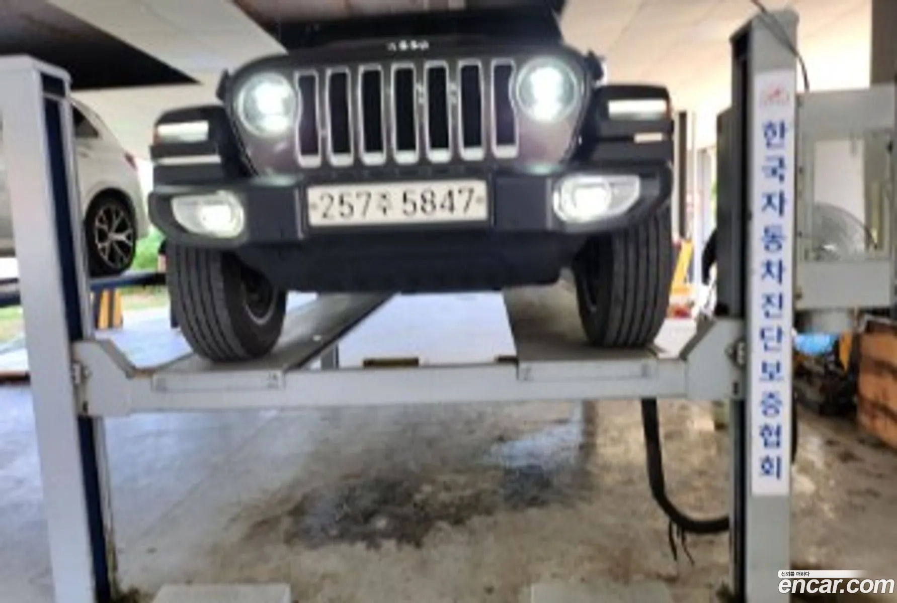 Jeep Wrangler Jl 20 Overland Power Top 4-Door - фотография 15378742