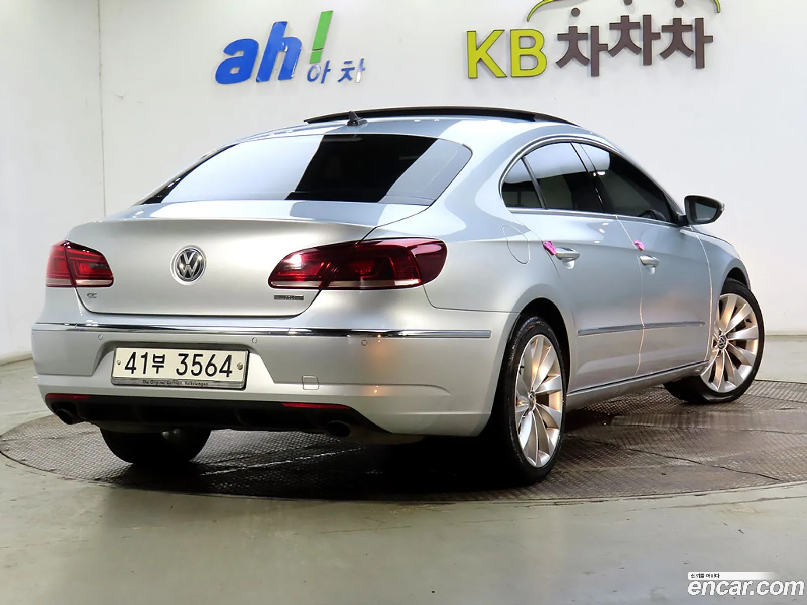 Volkswagen New Cc 20 Tdi Bluemotion 4Motion - фотография 12794370