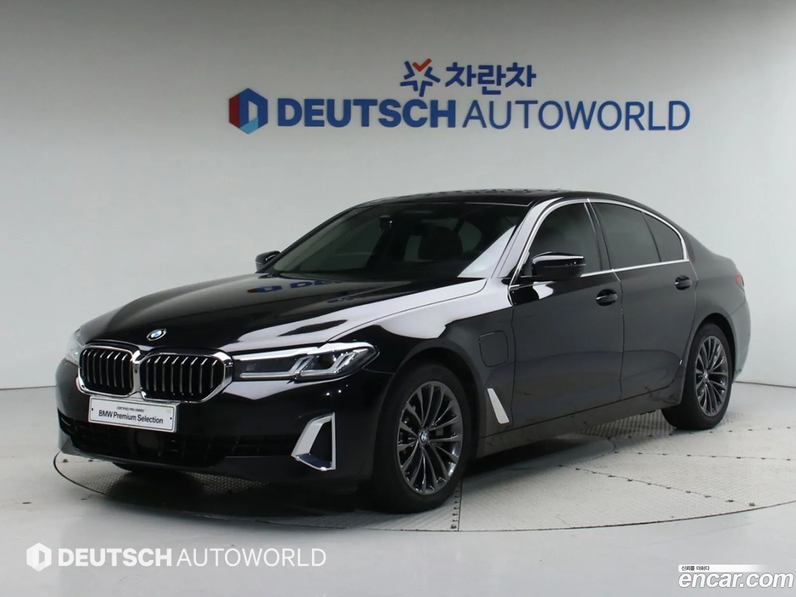 BMW 5 Series G30 530E Luxury - фотография 2707920