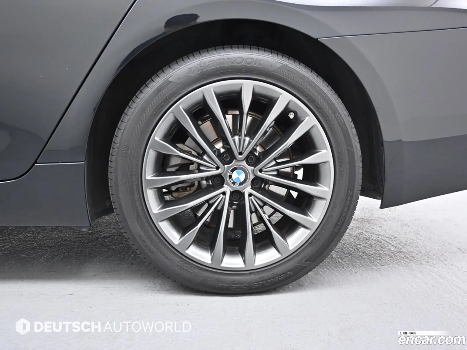 BMW 5 Series G30 530E Luxury - фотография 2707924