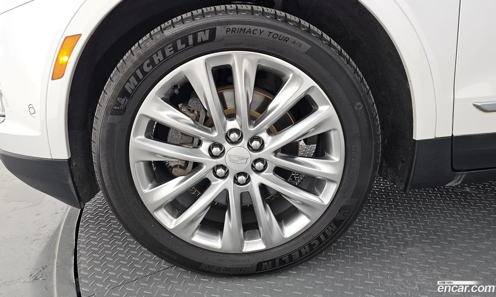 Cadillac Xt5 36 Platinum Awd - фотография 4755358