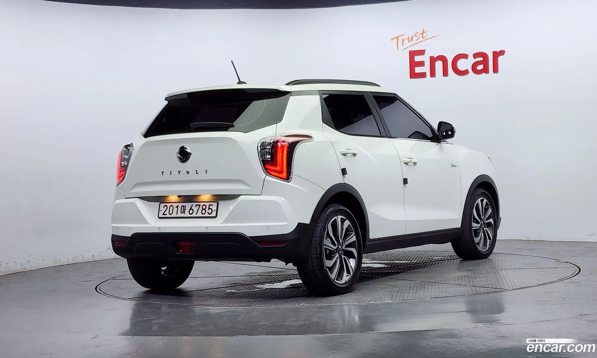 Kg Mobility Ssangyong Very New Tivoli Gasoline 15 2Wd Limited Edition - фотография 4829163