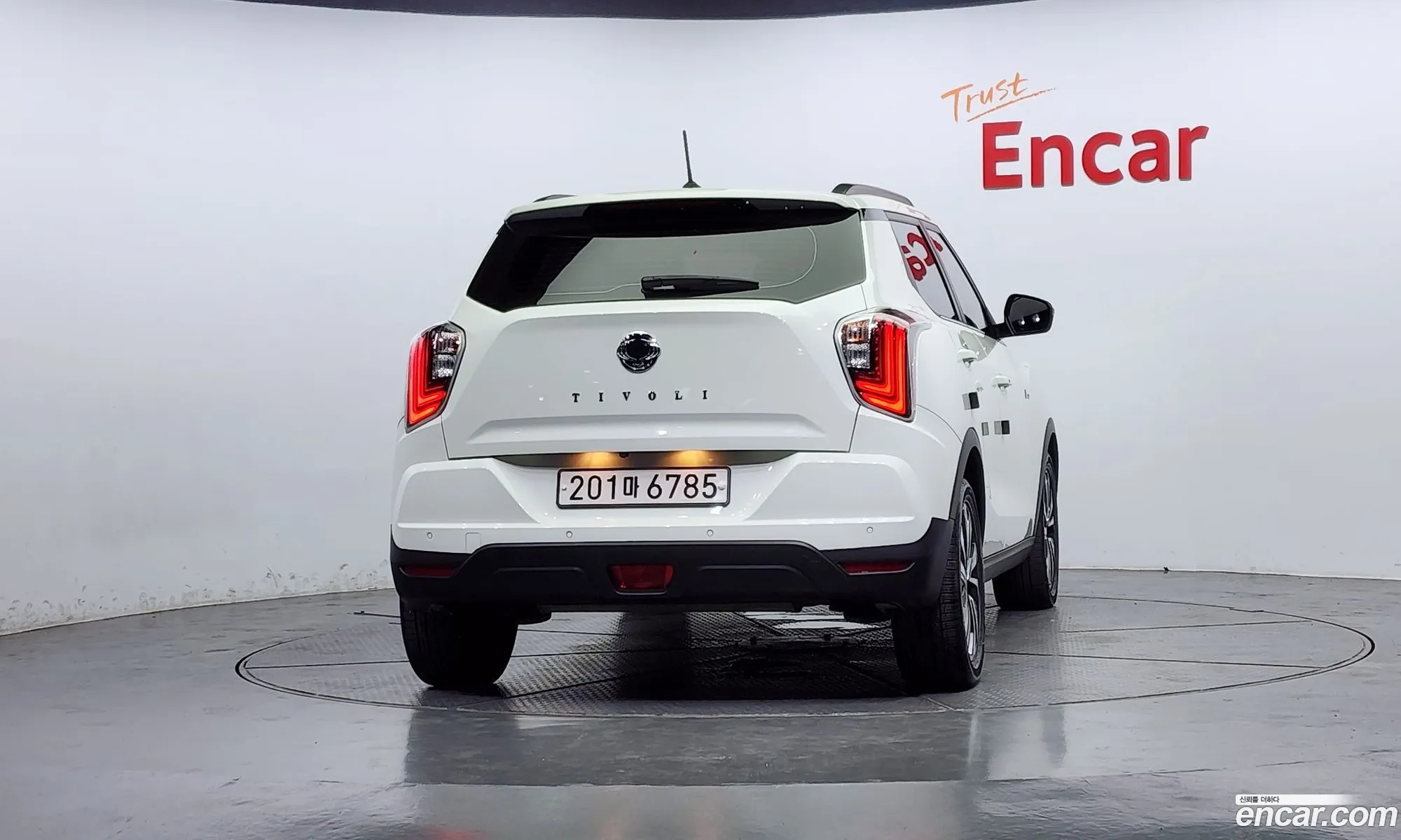Kg Mobility Ssangyong Very New Tivoli Gasoline 15 2Wd Limited Edition - фотография 4829165