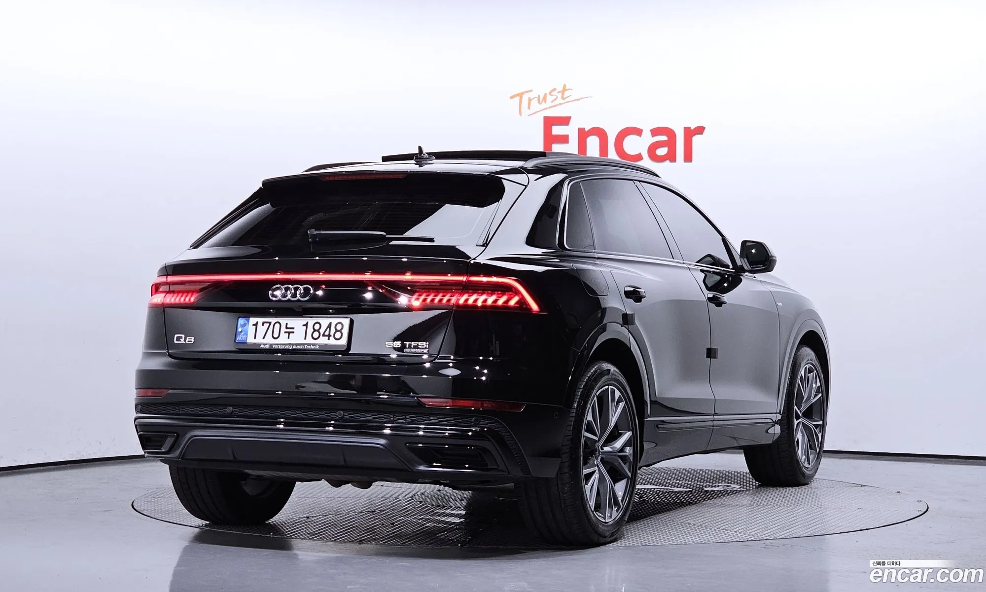 Audi Q8 4M 55 Tfsi Quattro Premium - фотография 12592629