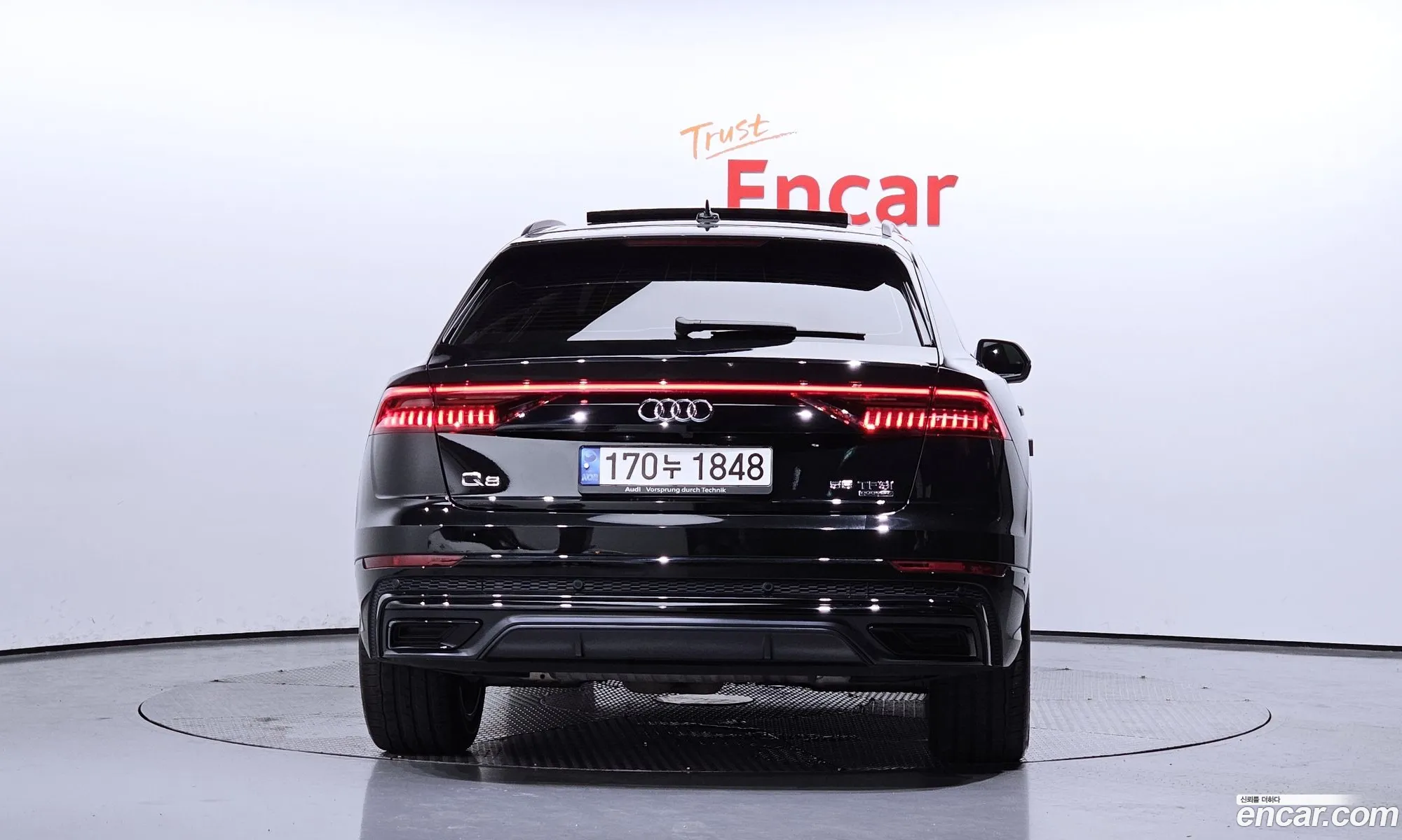 Audi Q8 4M 55 Tfsi Quattro Premium - фотография 12592631