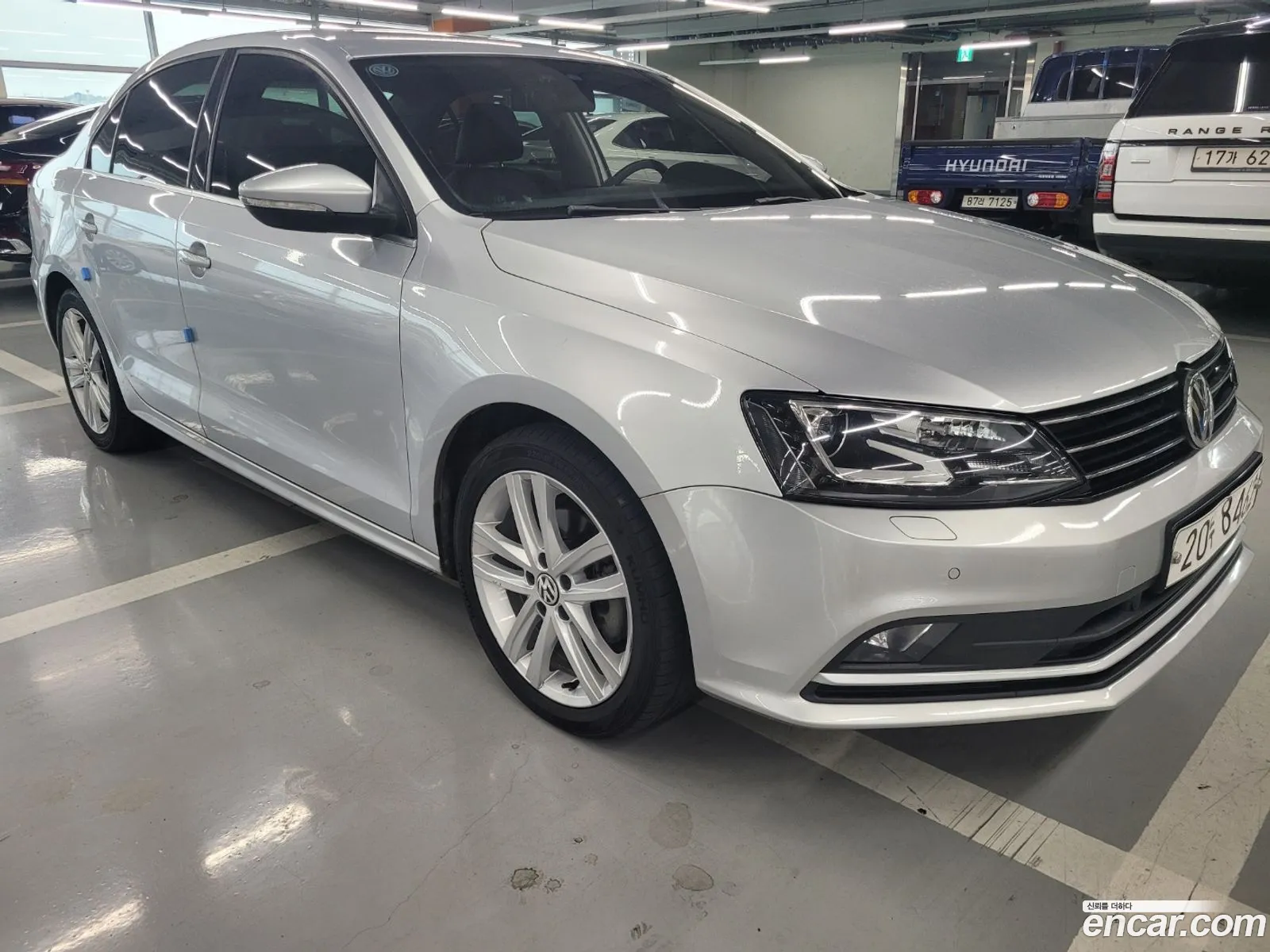Volkswagen New Jetta 20 Tdi Bluemotion Premium 6Th Generation - фотография 12665171
