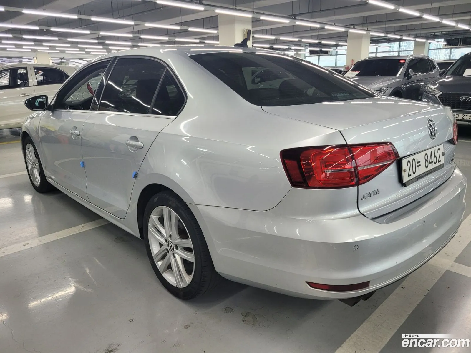 Volkswagen New Jetta 20 Tdi Bluemotion Premium 6Th Generation - фотография 12665174