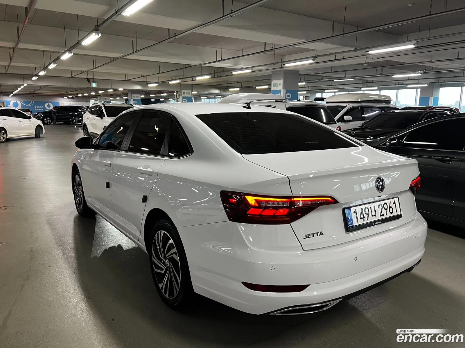 Volkswagen Jetta 7Th Generation 14 Tsi Premium - фотография 12761521