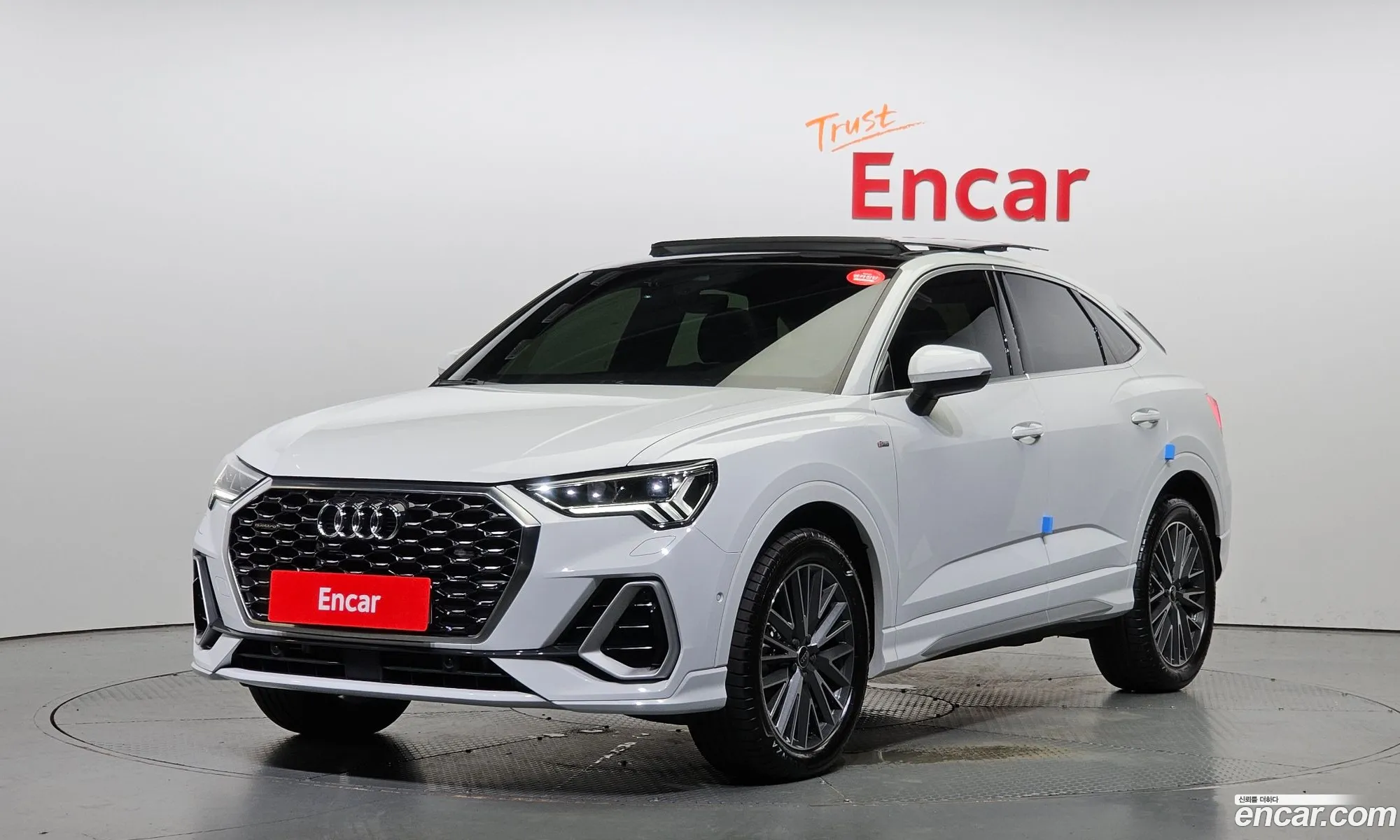 Audi Q3 F3 40 Tfsi Quattro Premium Sportback - фотография 12634852