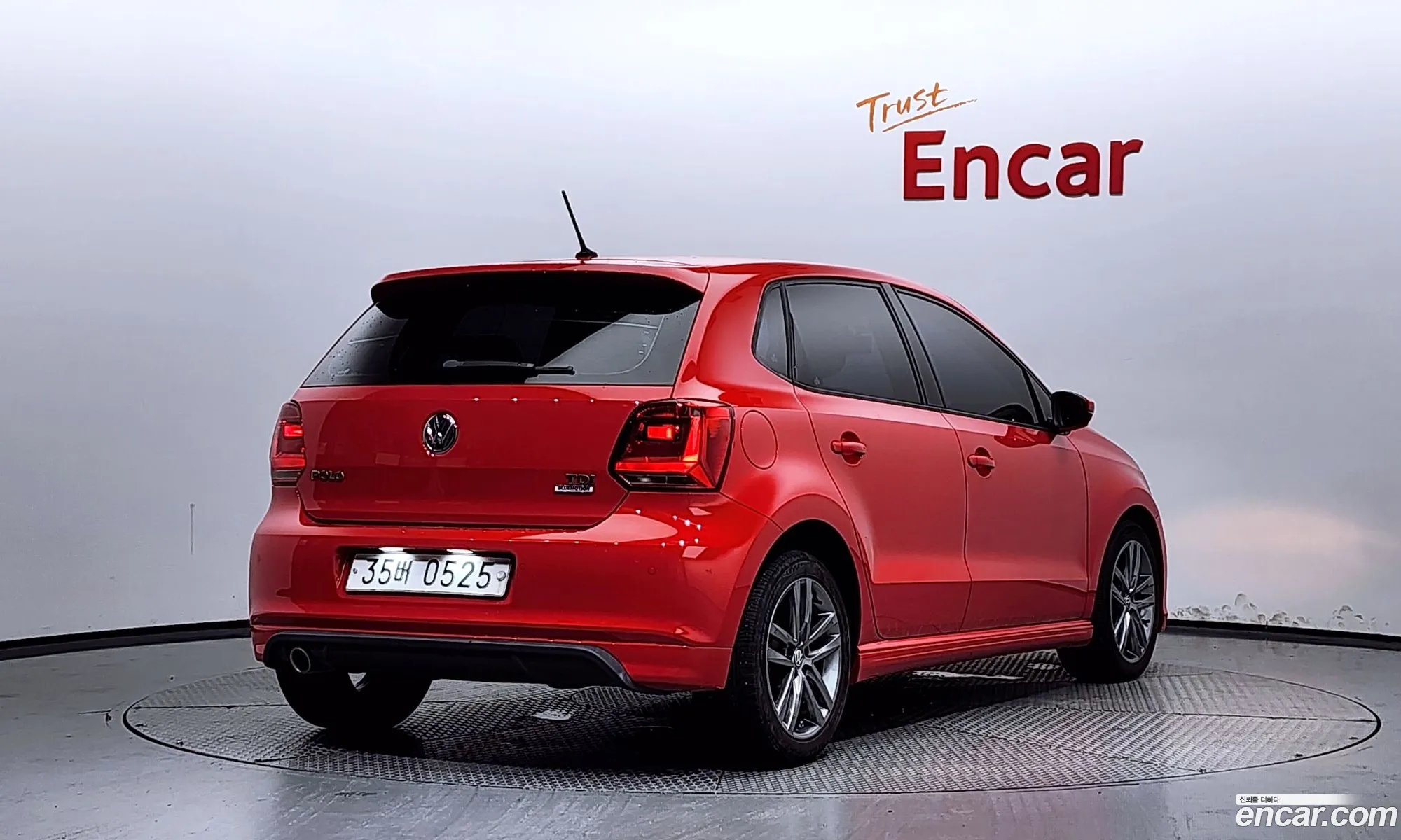 Volkswagen Polo 14 Tdi R-Line 5Th Generation - фотография 12761496