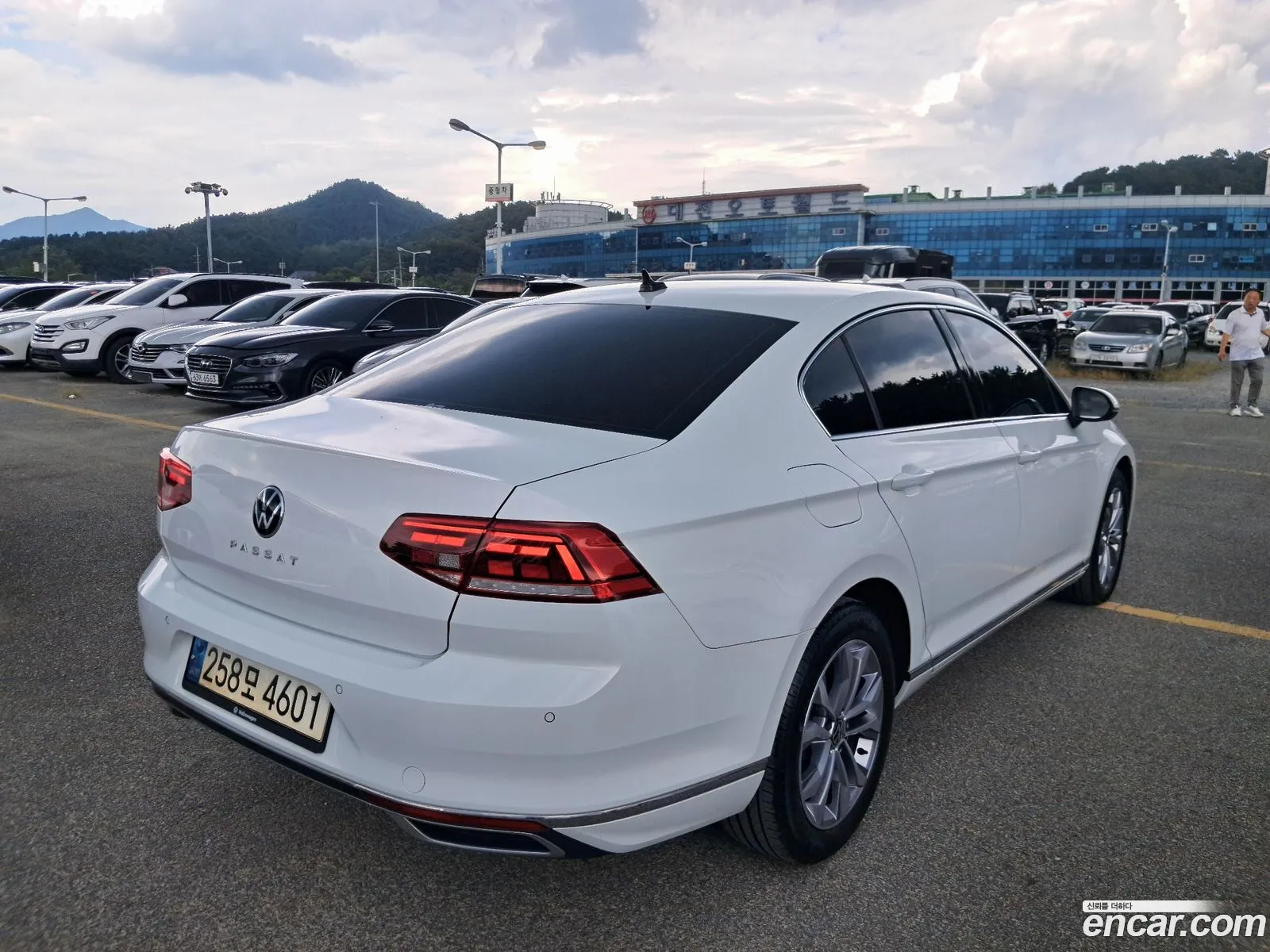 Volkswagen Passat Gt B8 20 Tdi Premium - фотография 12726836