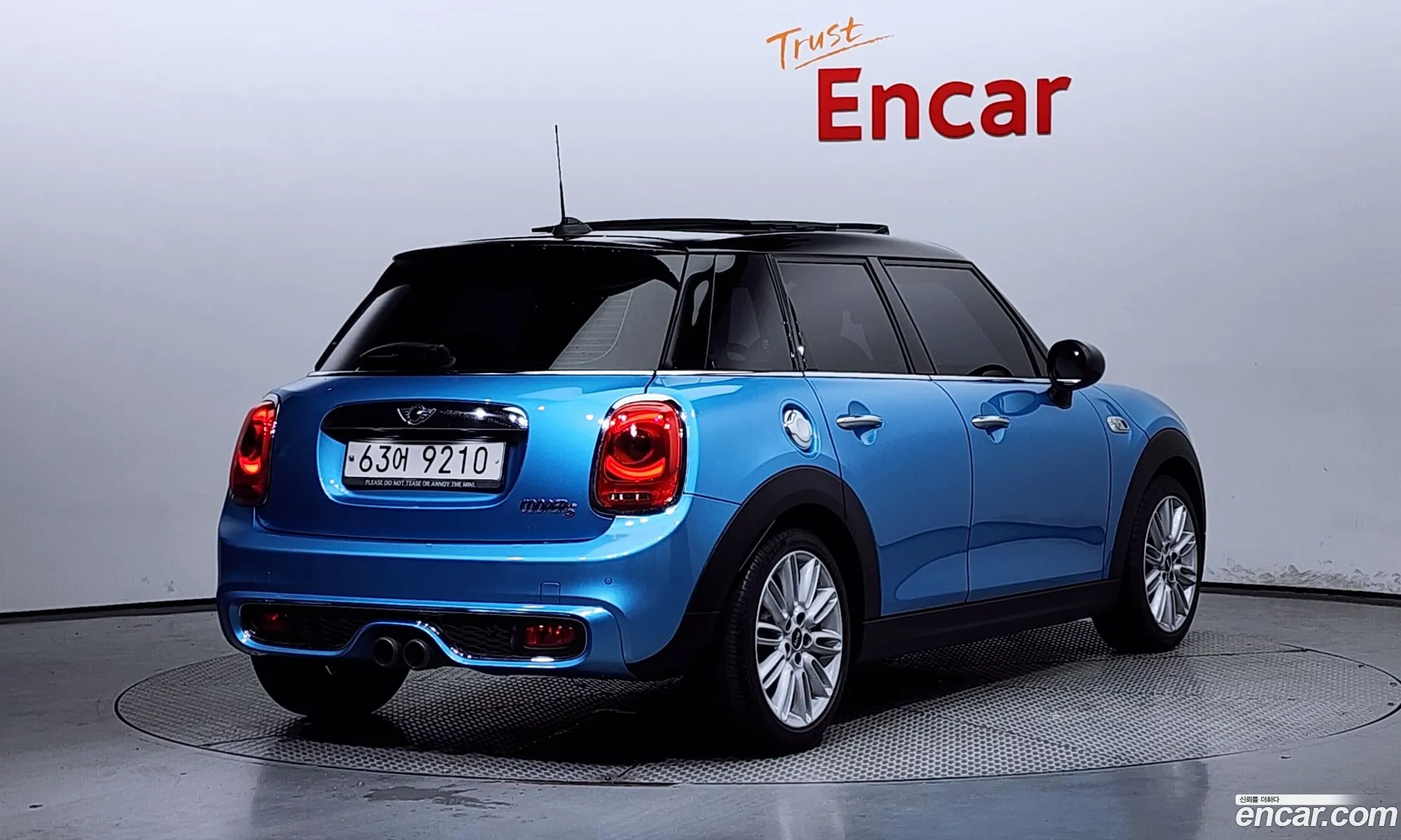 Mini Cooper S 5-Door Basic Model 3Rd Generation - фотография 703152