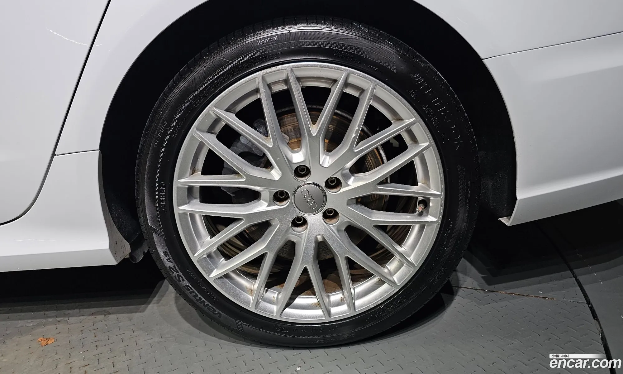 Audi New A6 40 Tdi Quattro Premium C7 - фотография 12627901