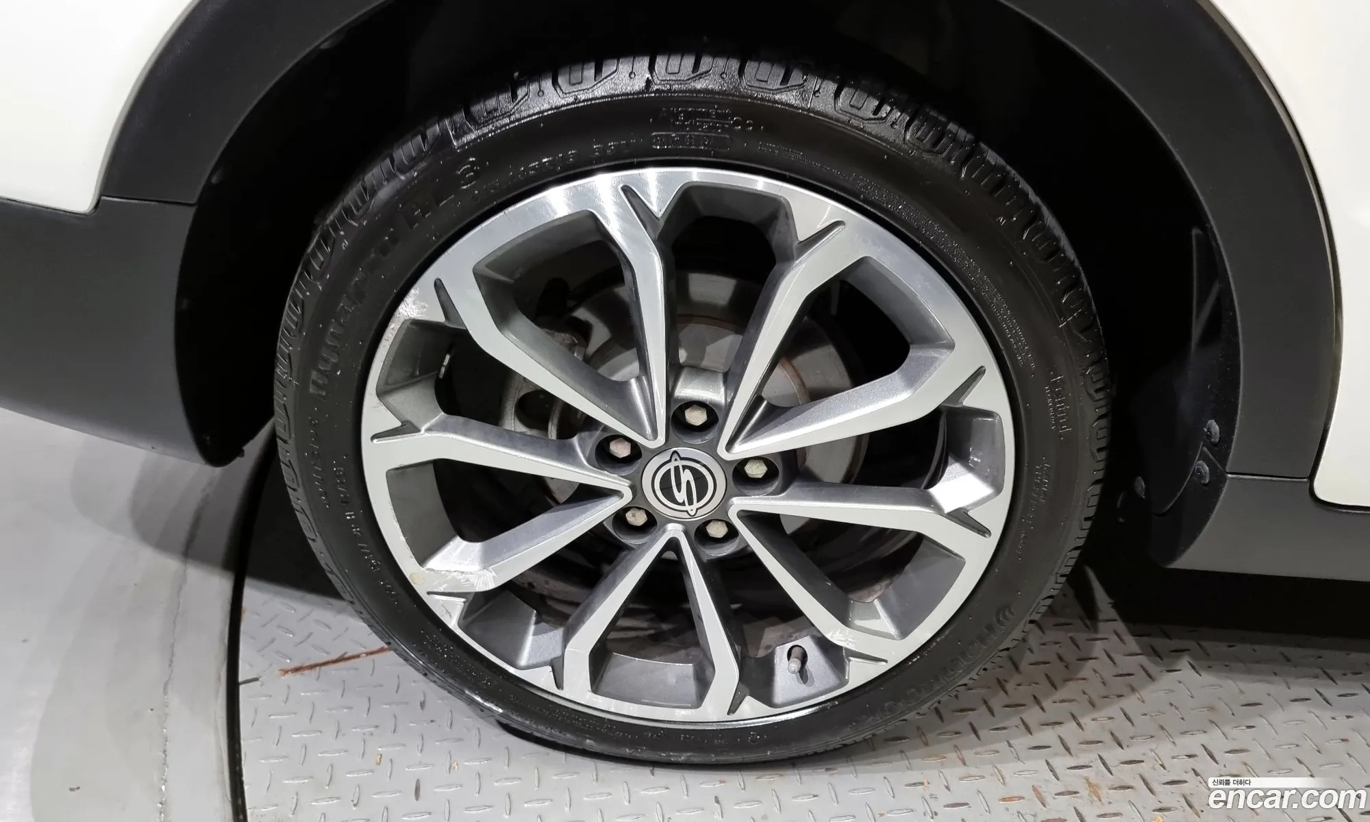 Kg Mobility Ssangyong Tivoli Air Diesel Ix 2Wd - фотография 7675783
