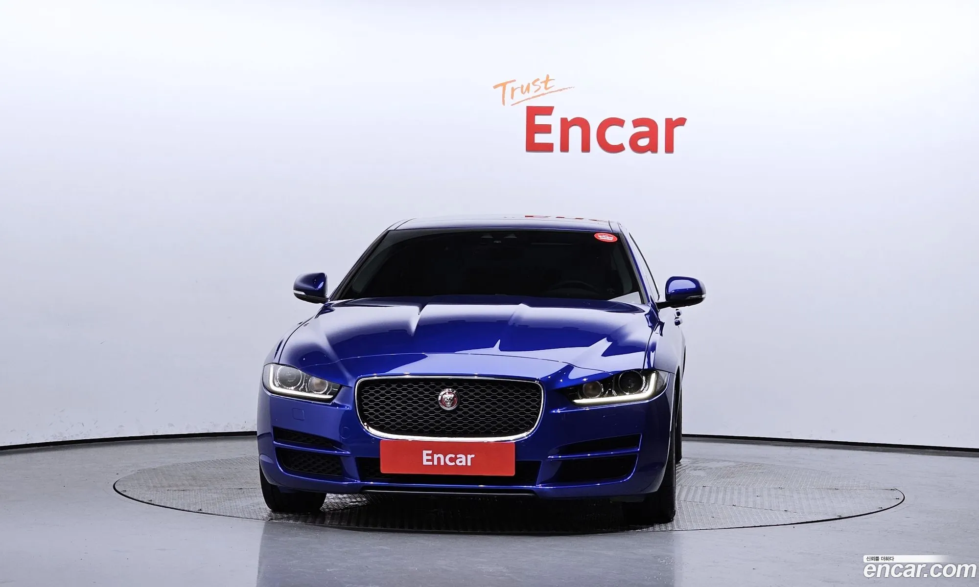 Jaguar Xe 20D Portfolio - фотография 4482521