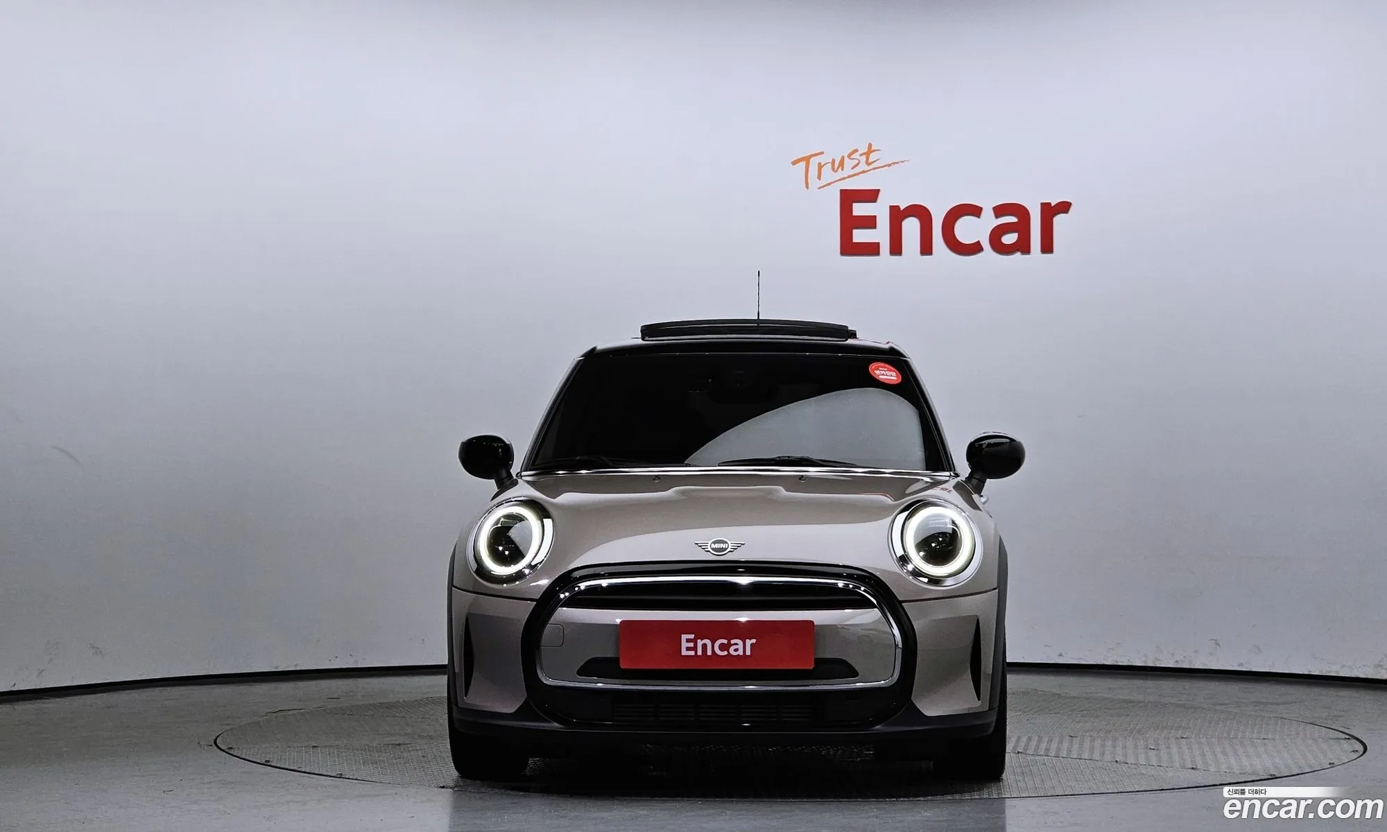 Mini Cooper 5-Door Classic Plus 3Rd Generation - фотография 9349482