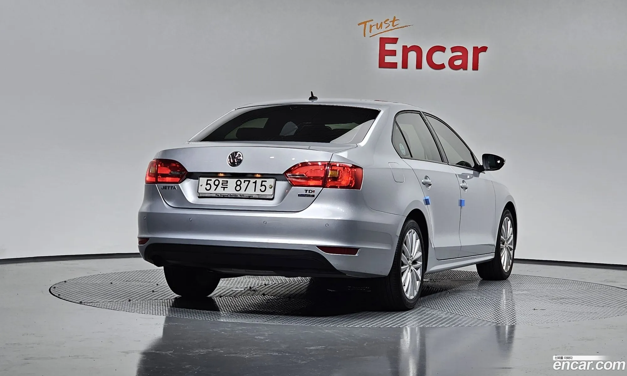 Volkswagen New Jetta 16 Tdi Bluemotion 6Th Generation - фотография 12684003