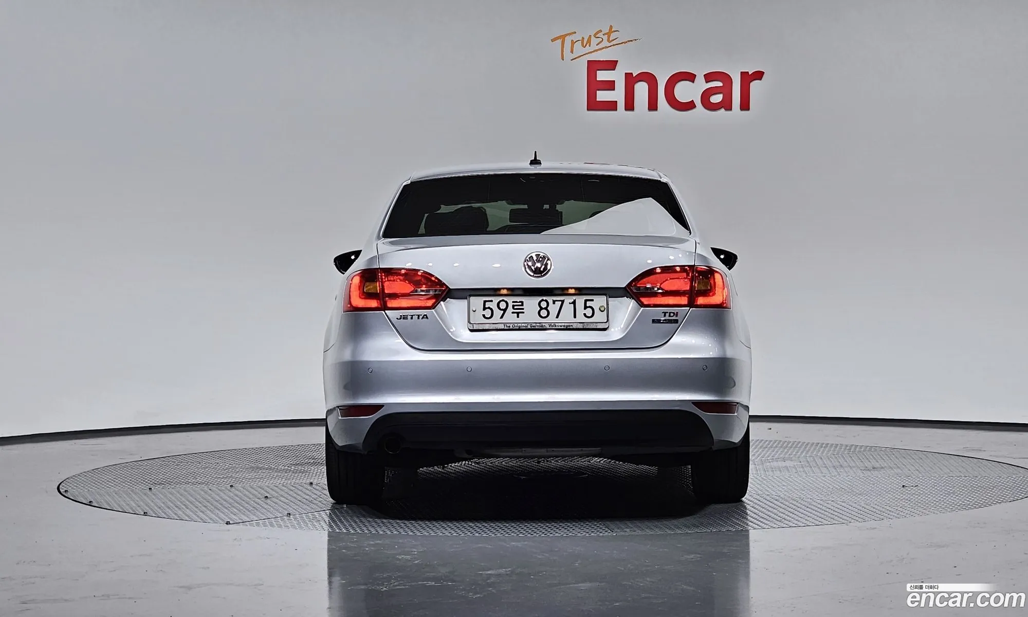 Volkswagen New Jetta 16 Tdi Bluemotion 6Th Generation - фотография 12684005