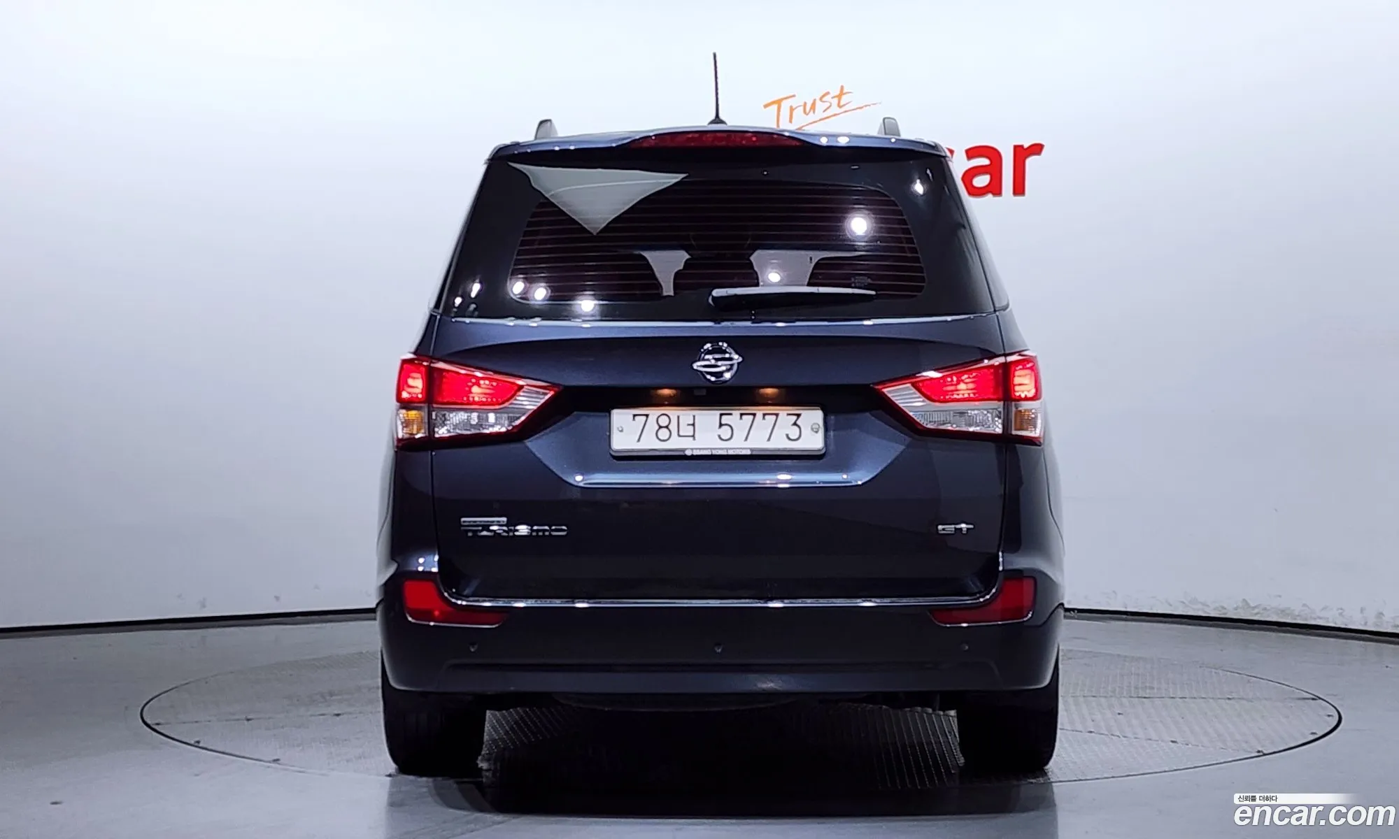 Kg Mobility Ssangyong Korando Turismo 4Wd Gt 11-Seater - фотография 4635672