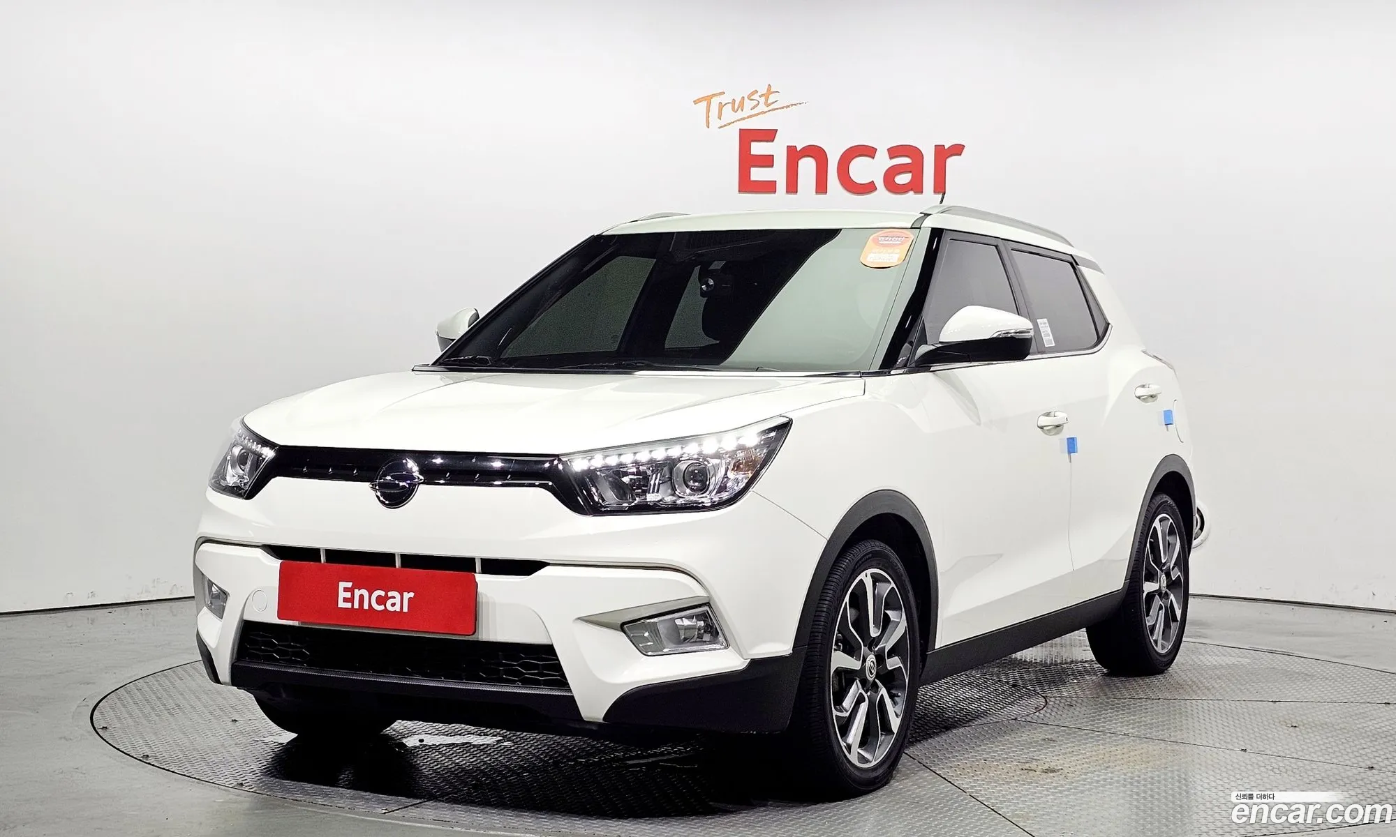 Kg Mobility Ssangyong Tivoli Lx 2Wd Luxury Model - фотография 7573803