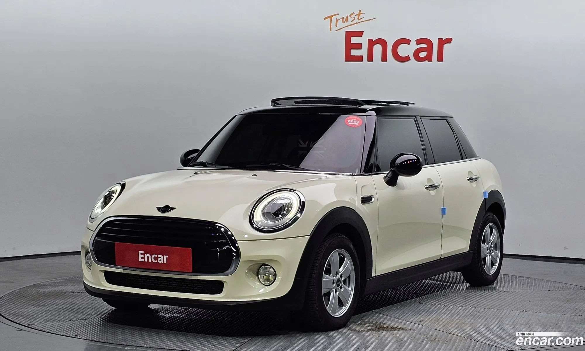 Mini Cooper D 5-Door Basic Model 3Rd Generation - фотография 313654