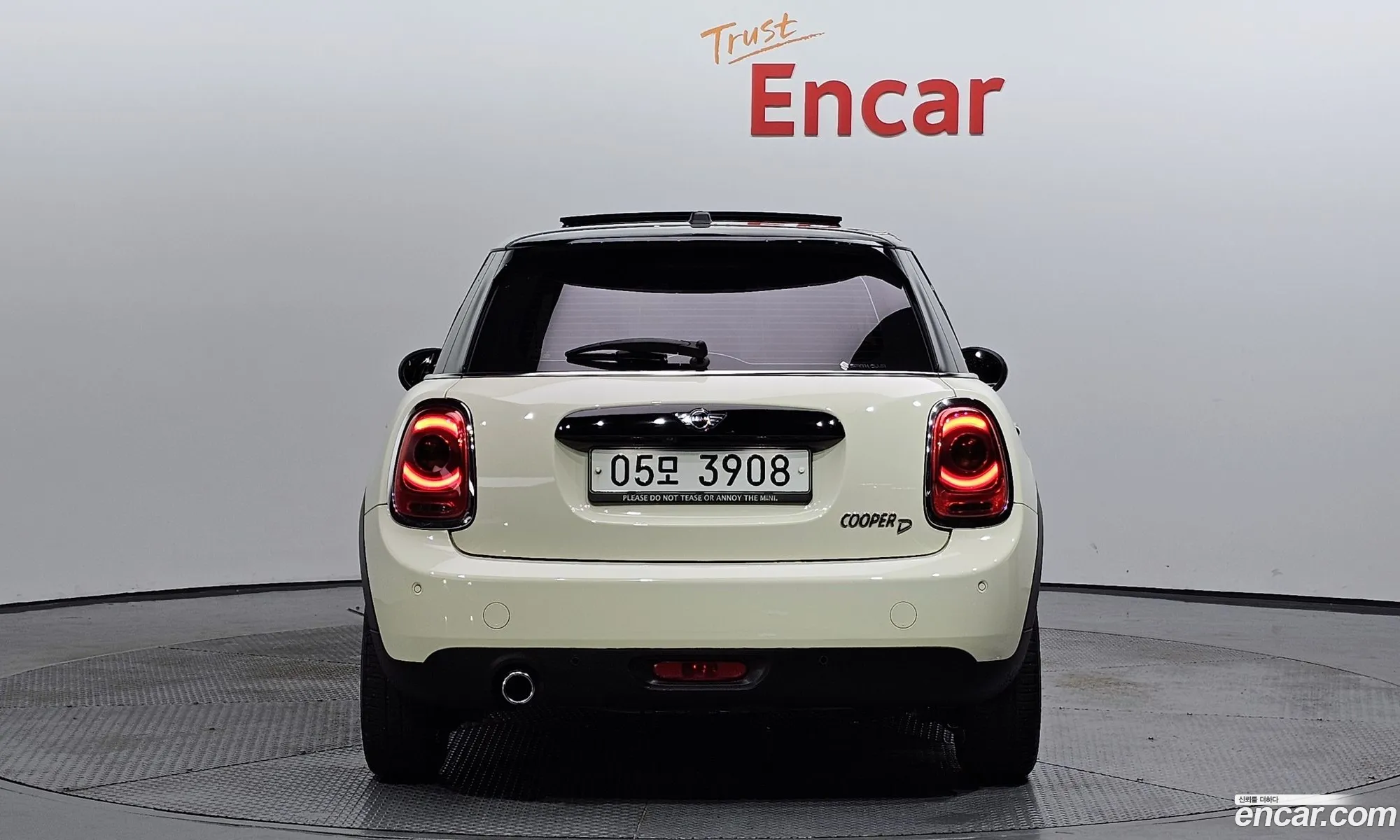 Mini Cooper D 5-Door Basic Model 3Rd Generation - фотография 313657