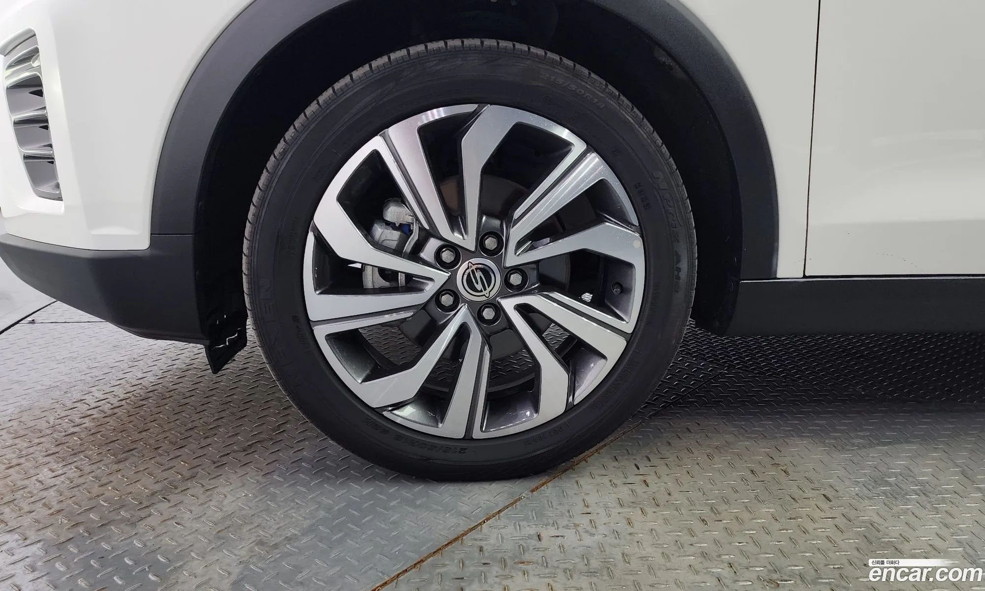 Kg Mobility Ssangyong Very New Tivoli Gasoline 15 2Wd V5 - фотография 4704466