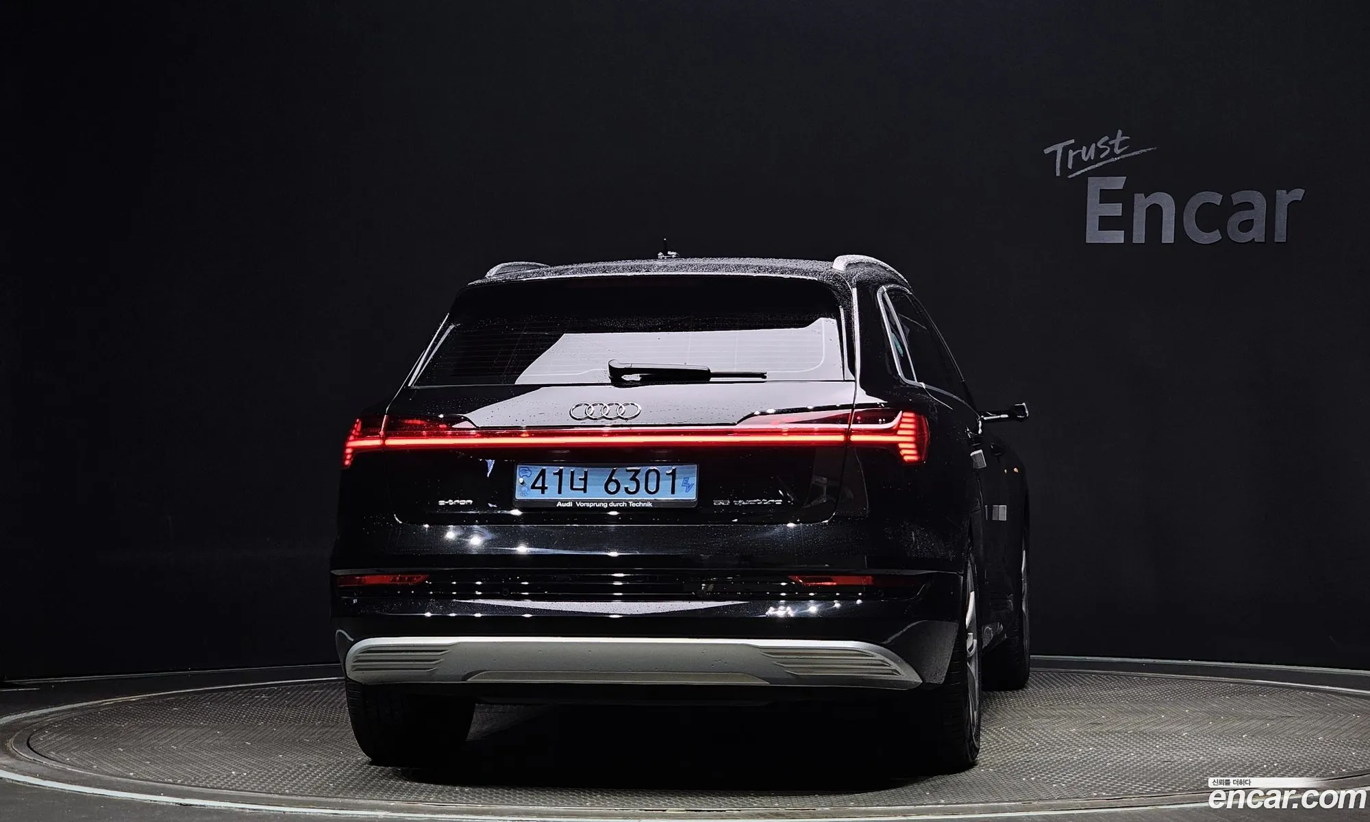 Audi E-Tron 55 Quattro - фотография 12631194