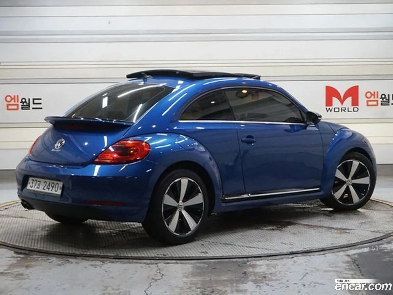Volkswagen The Beetle 20 Tdi Premium 3Rd Generation - фотография 12191703