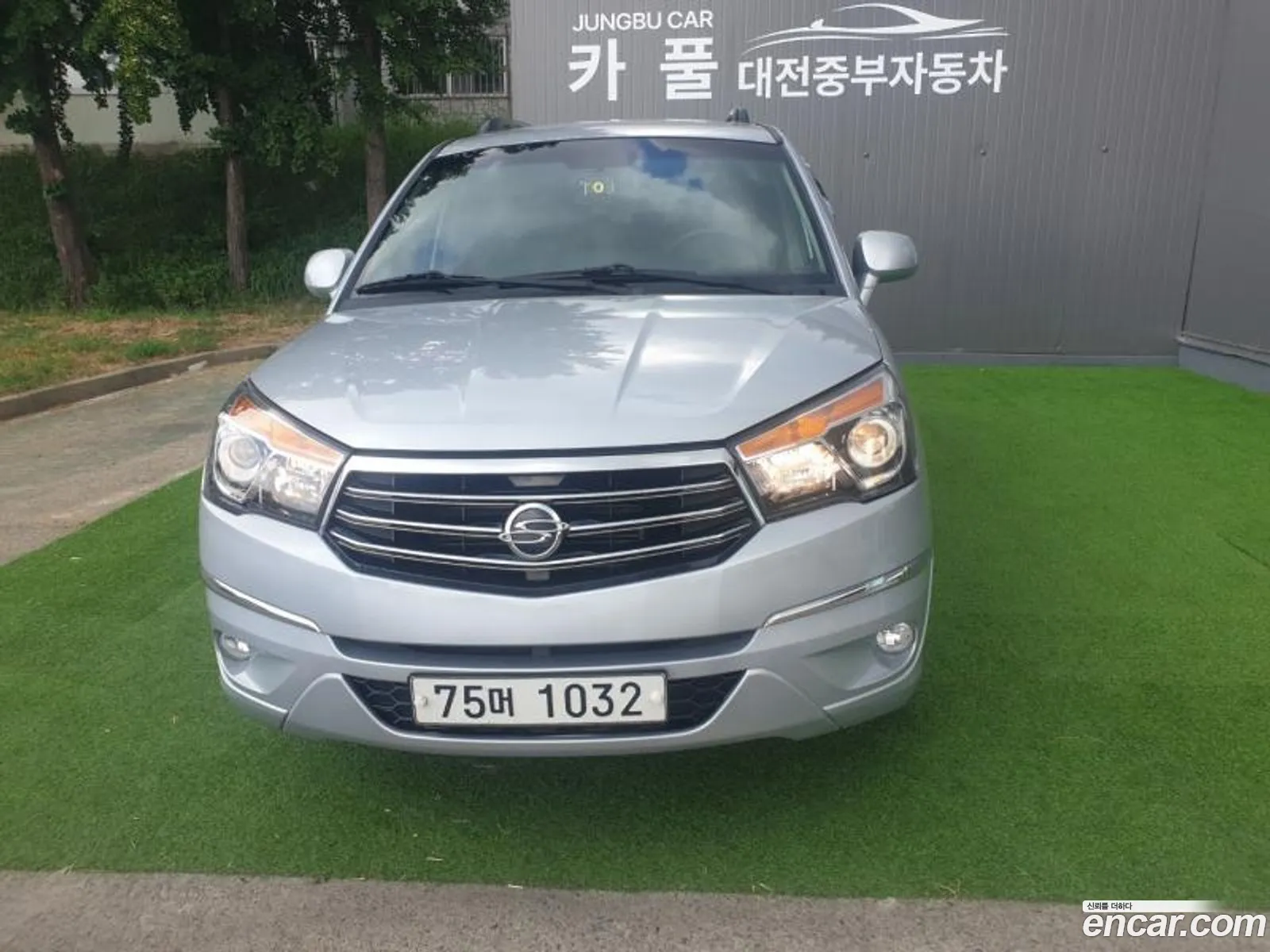 Kg Mobility Ssangyong Korando Turismo 2Wd Gt 11-Seater - фотография 4573057