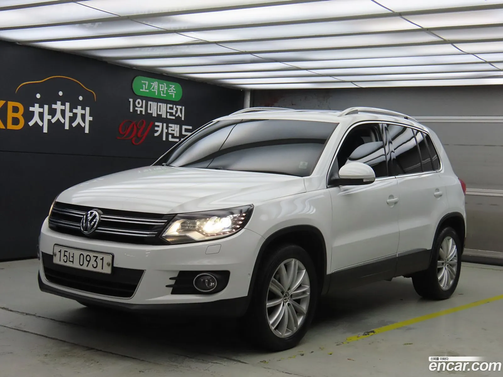 Volkswagen New Tiguan 20 Tdi Premium 5N - фотография 12704204