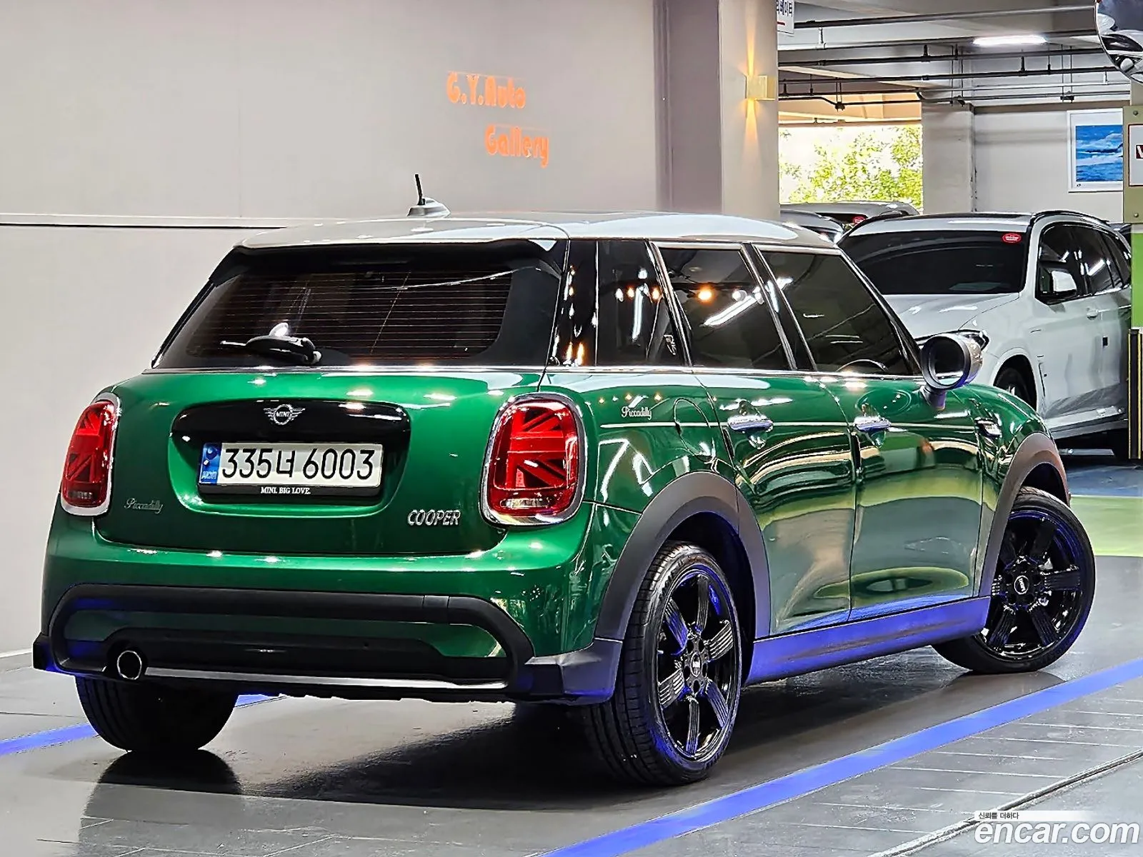 Mini Cooper Piccadilly Edition 3Rd Generation - фотография 261405