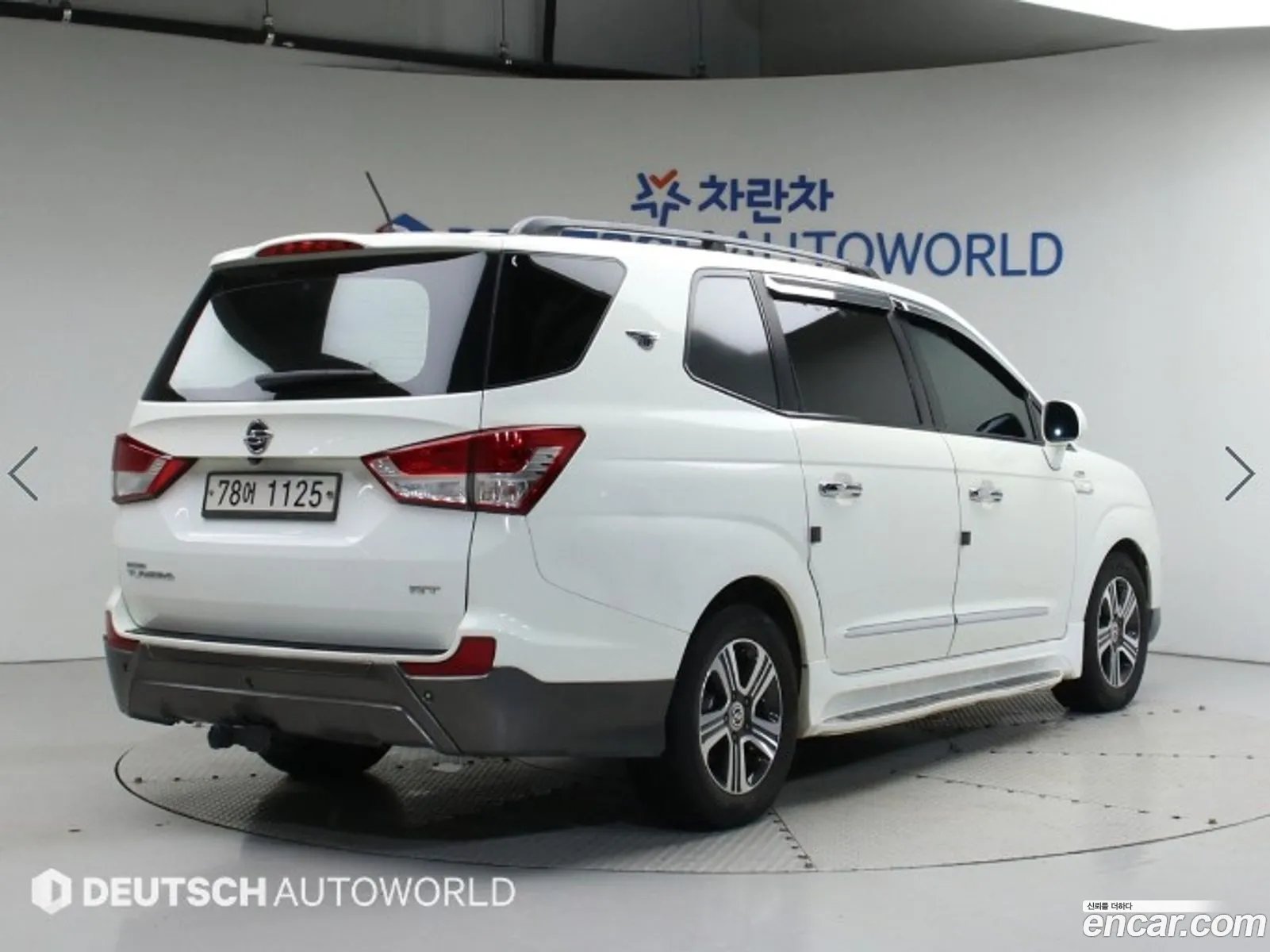 Kg Mobility Ssangyong Korando Turismo 4Wd Rt 11-Seater - фотография 4635682