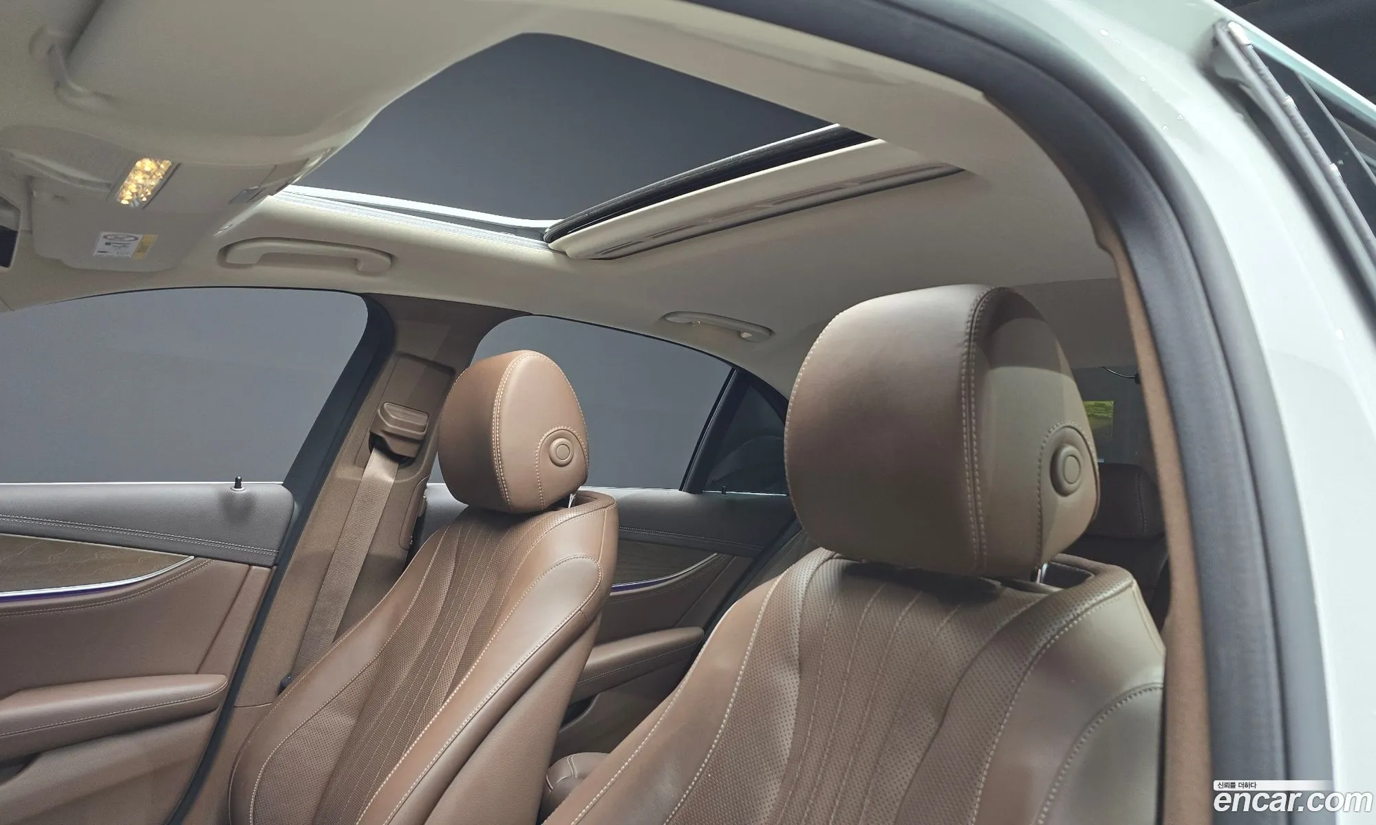E-Class W213E300E 4Matic Exclusive - фотография 18519474