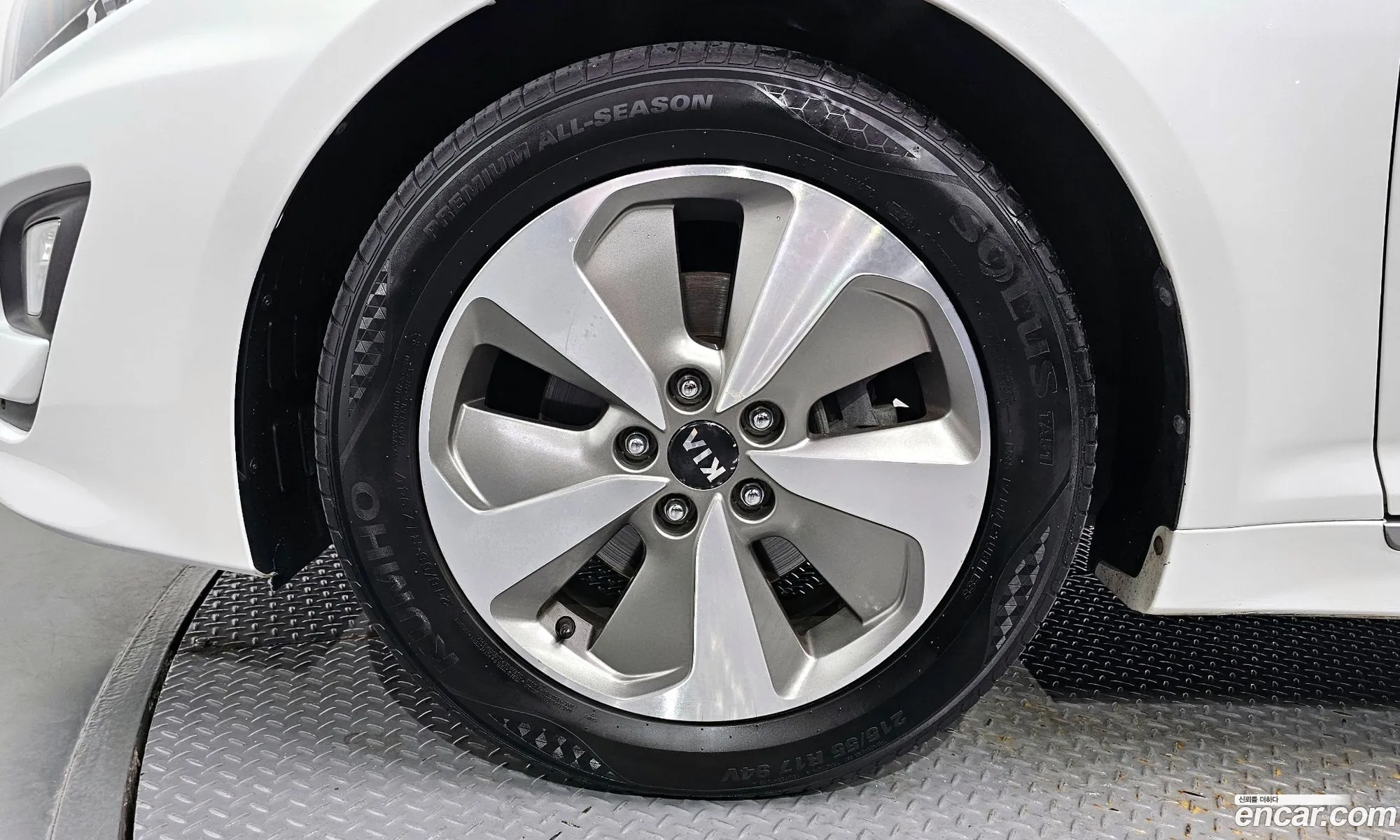 Kia K5 Hybrid 500H Prestige - фотография 12845321