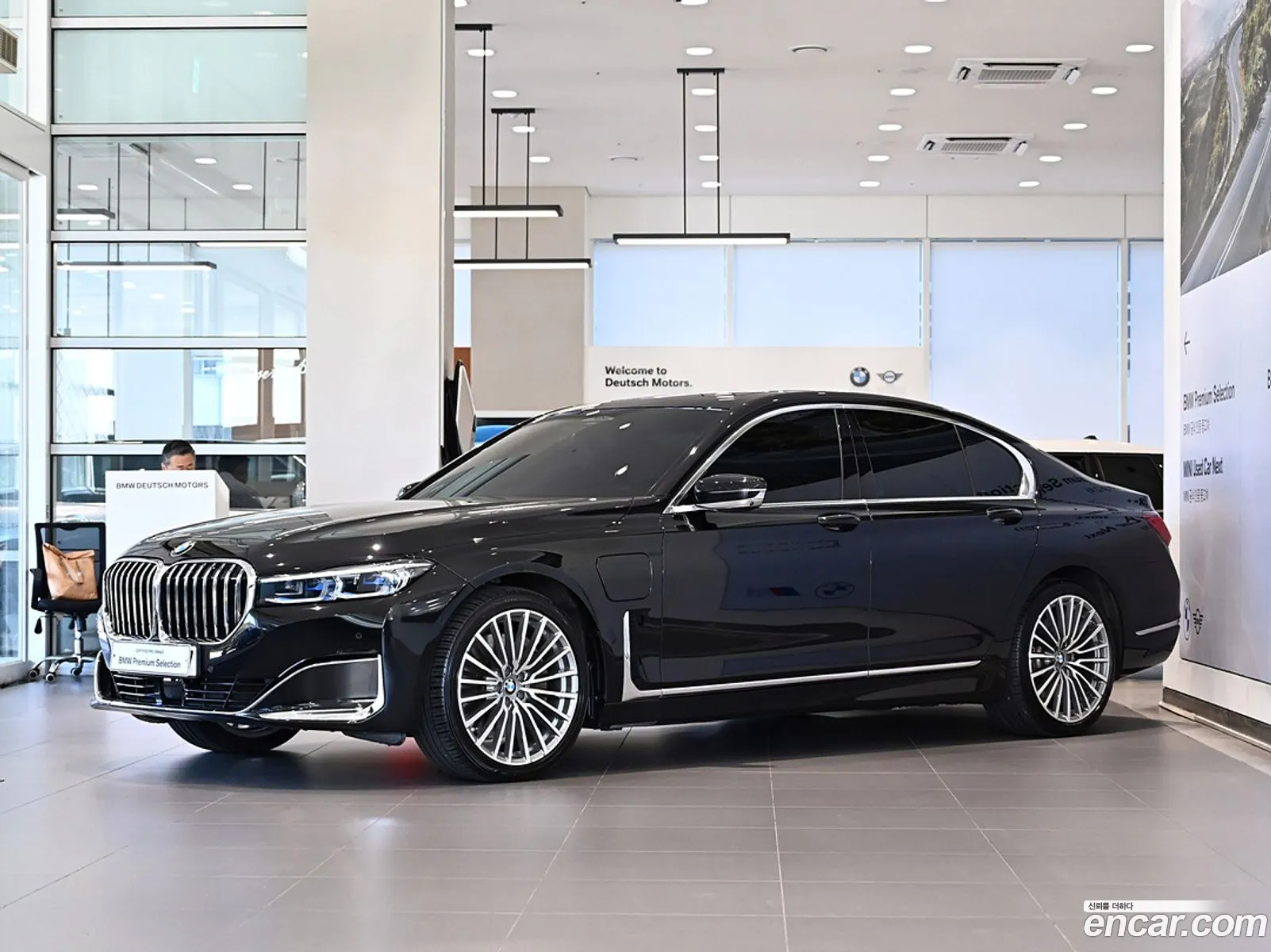 BMW 7 Series G11 745E Iperformance Design Pure Excellence - фотография 119422